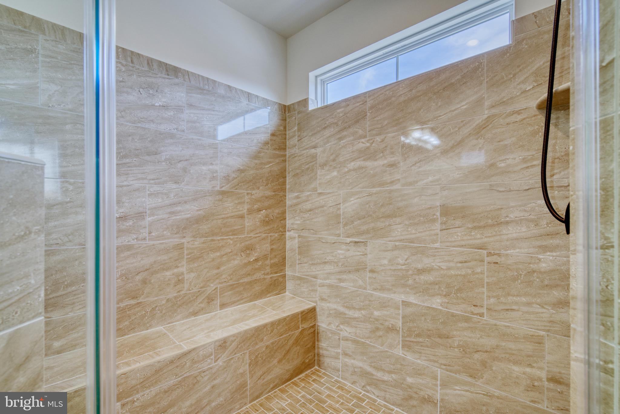 8109 Zoe PLACE