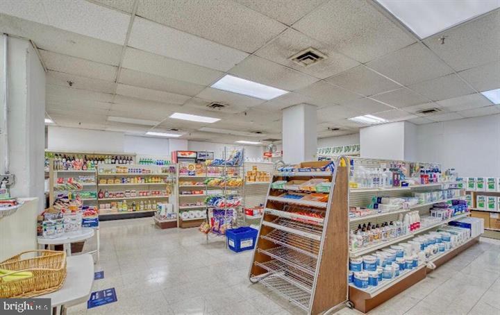 1800 Old Meadow ROAD Unit: 711
