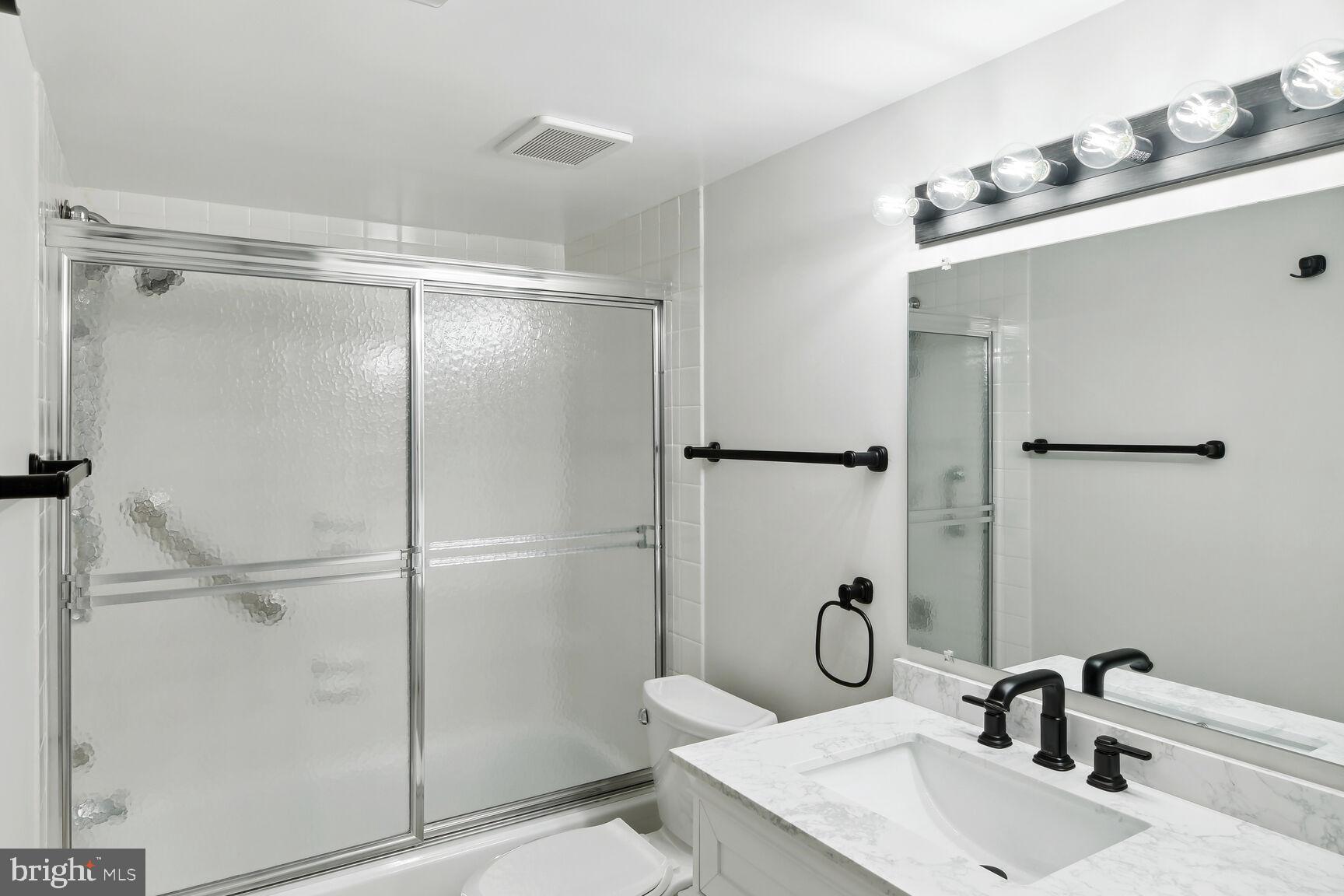 1800 Old Meadow ROAD Unit: 711