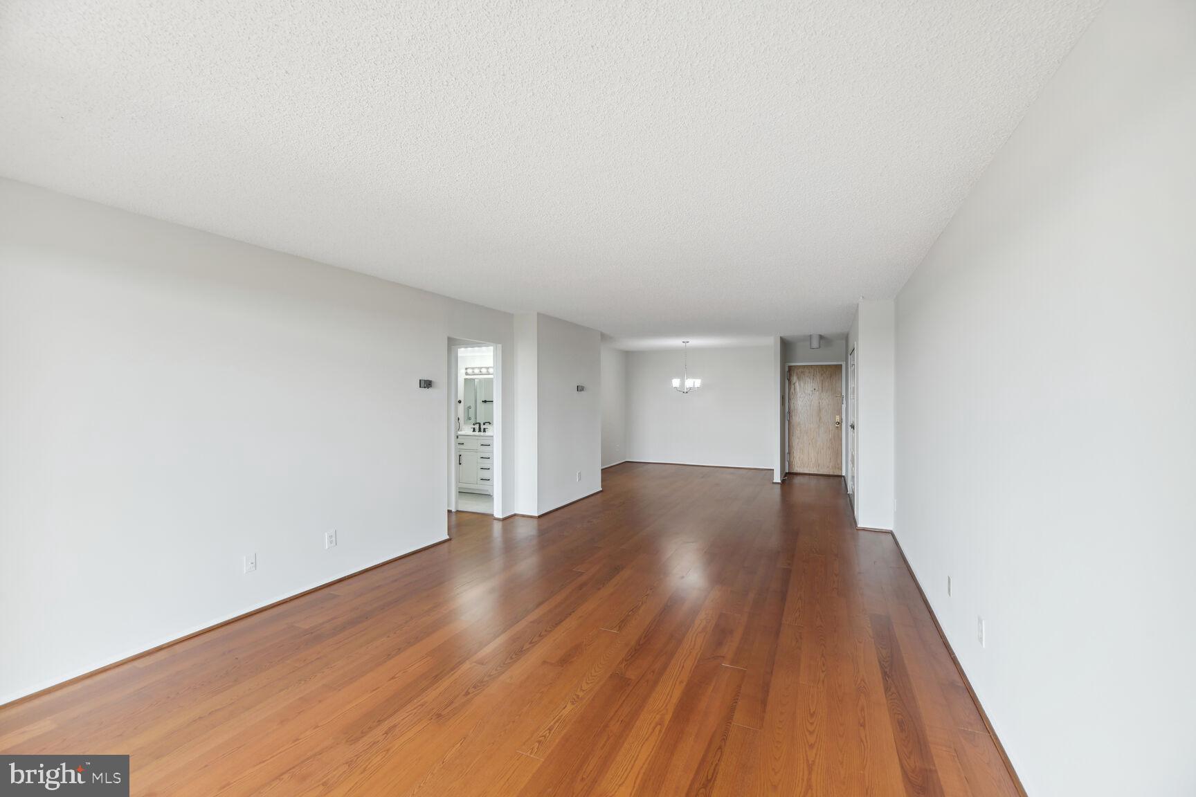 1800 Old Meadow ROAD Unit: 711