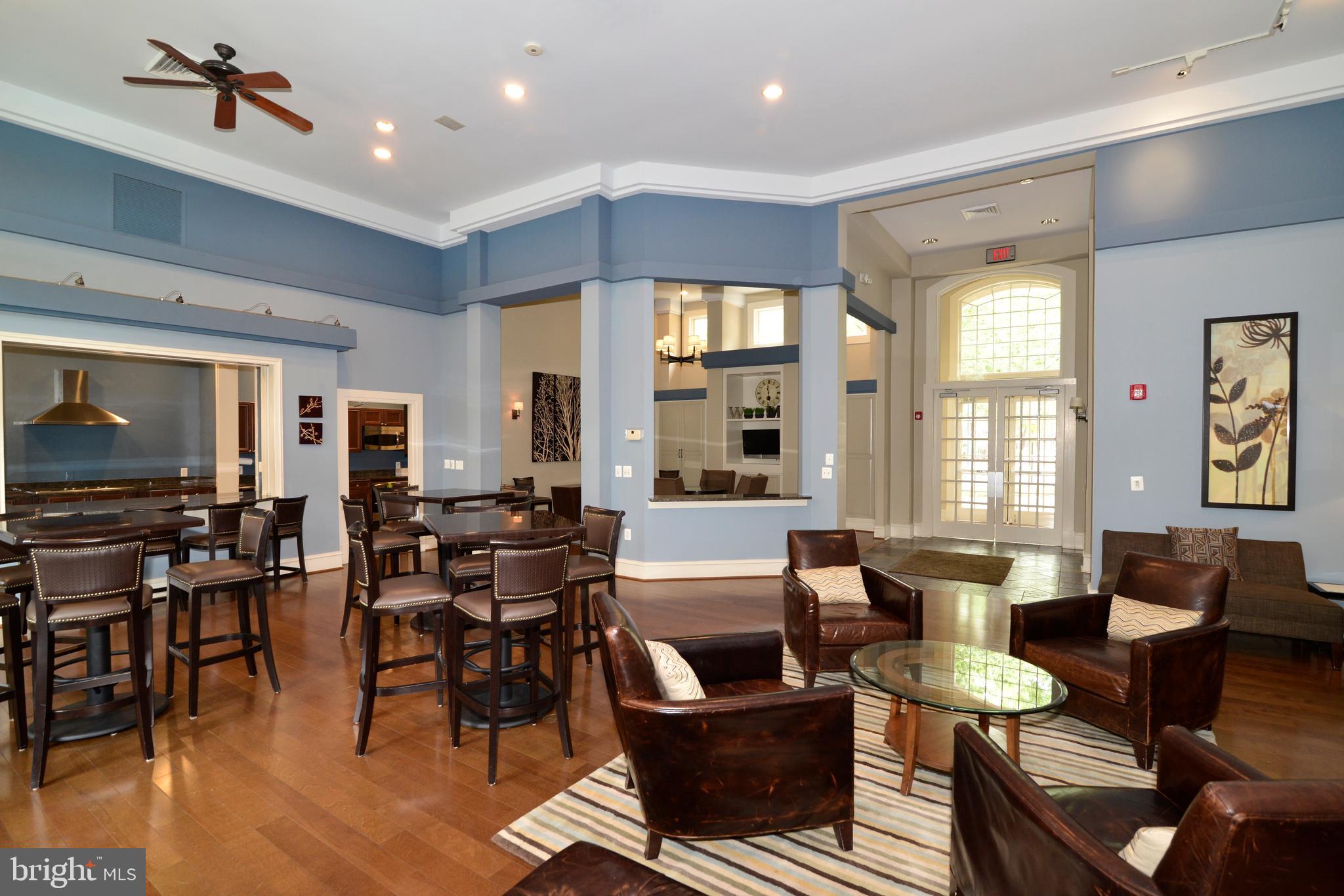 1875 Crescent Park DRIVE Unit: 1875