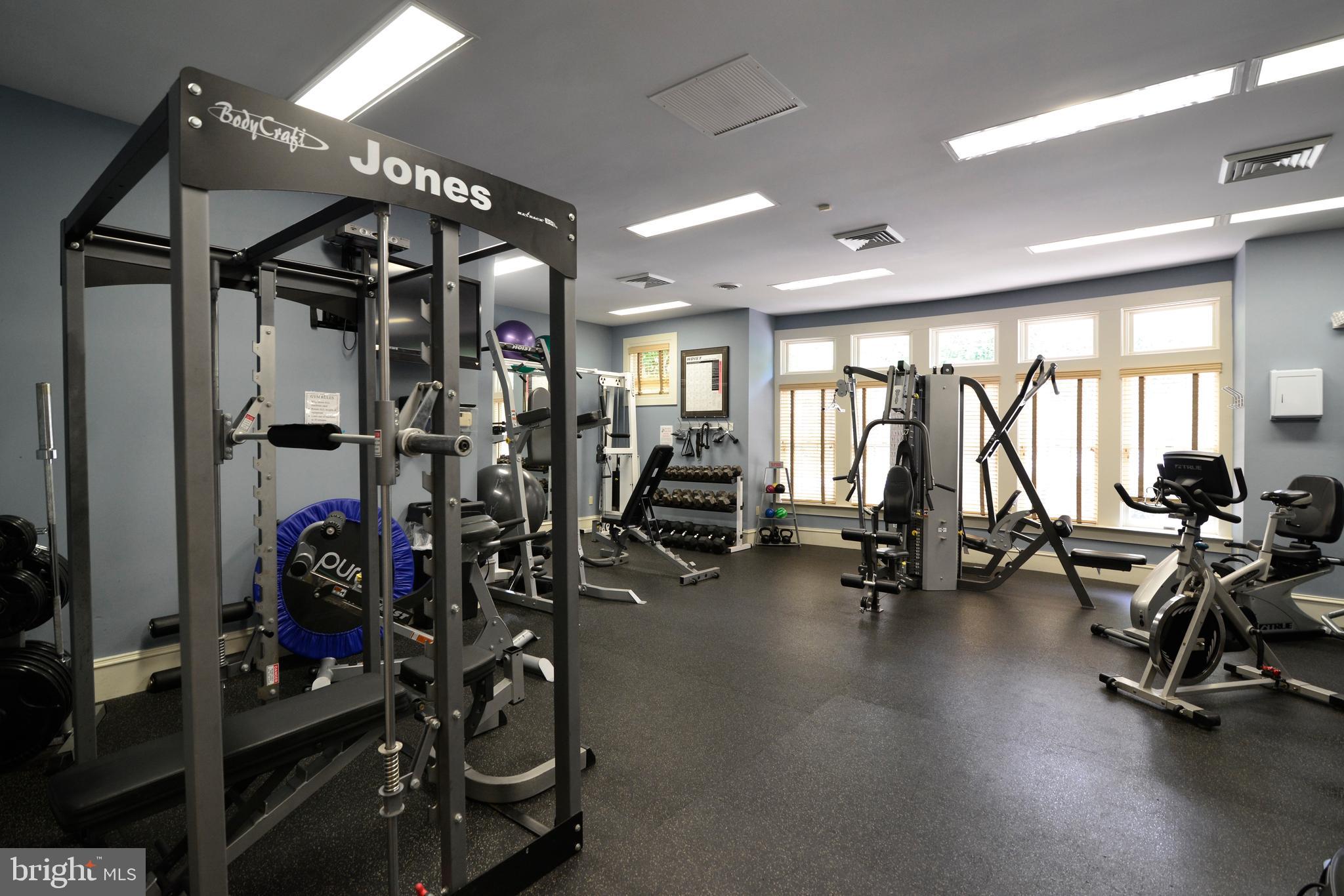1875 Crescent Park DRIVE Unit: 1875
