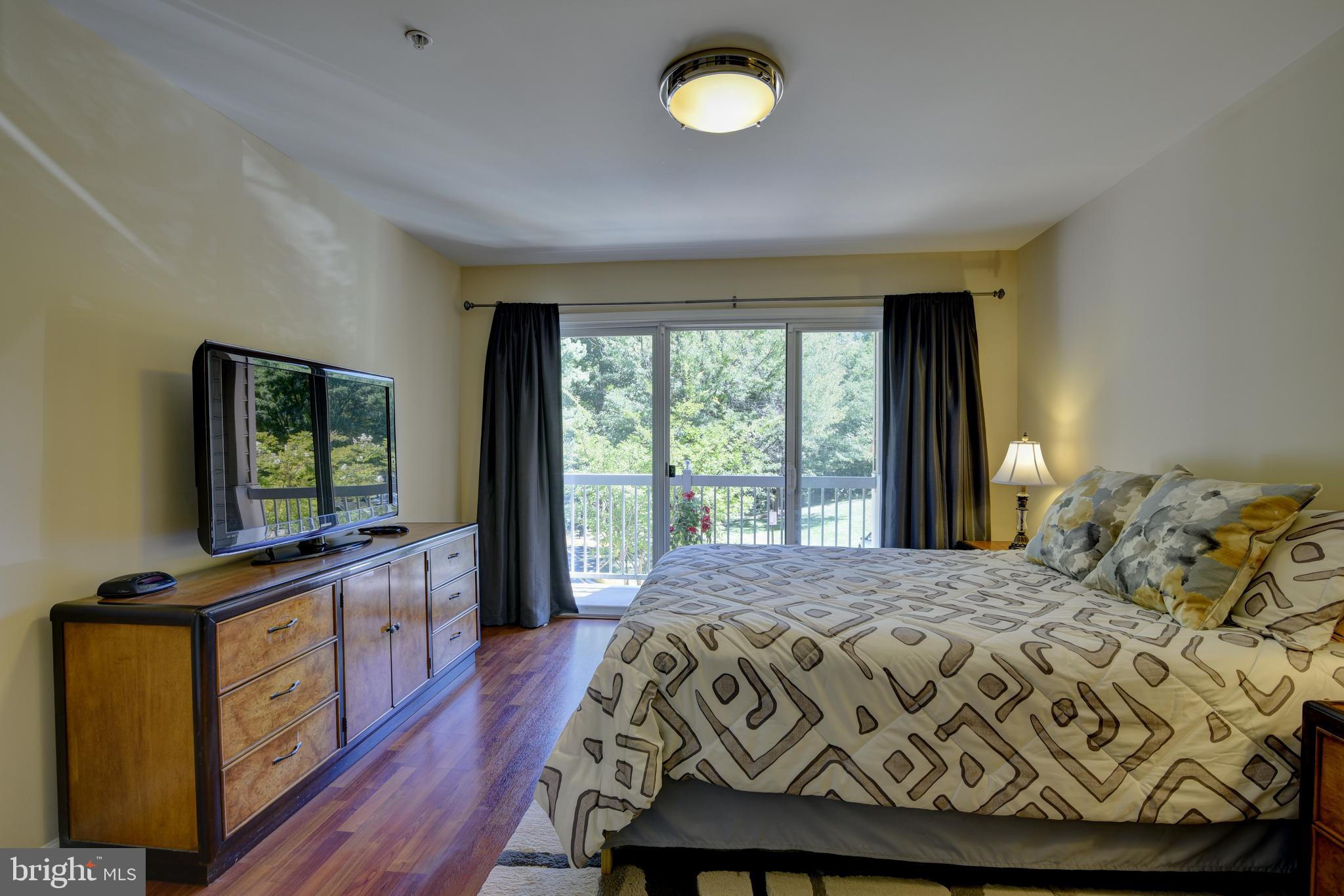 1875 Crescent Park DRIVE Unit: 1875