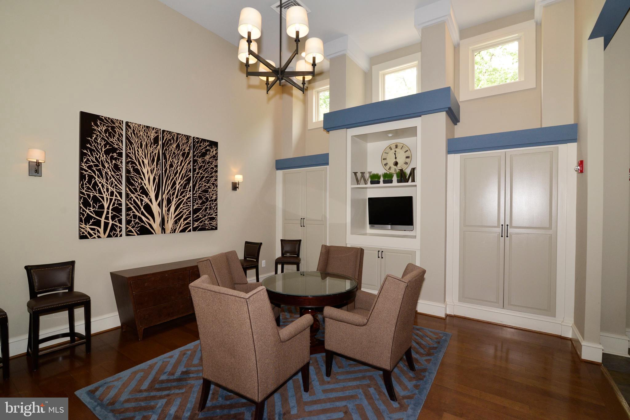1875 Crescent Park DRIVE Unit: 1875