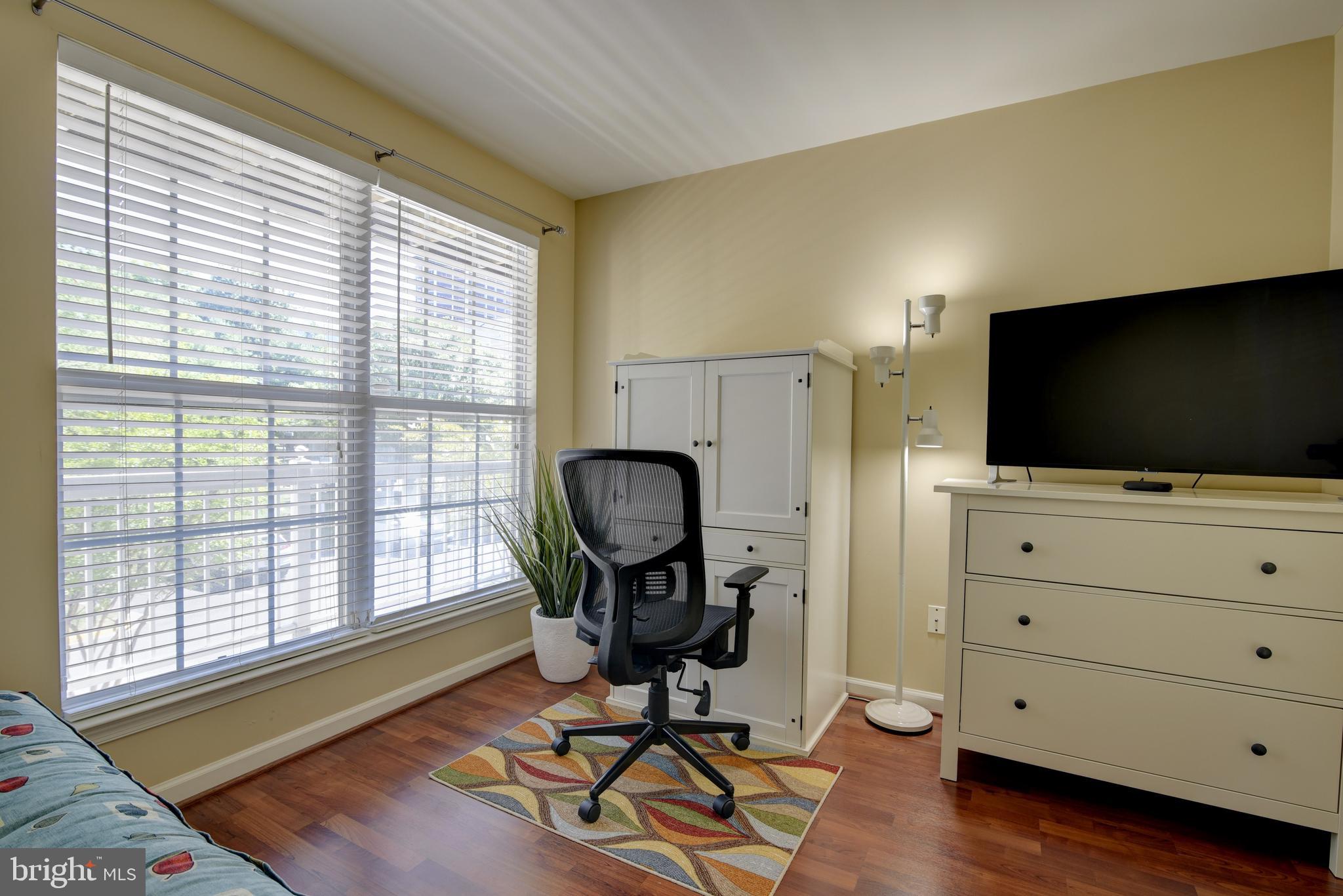1875 Crescent Park DRIVE Unit: 1875