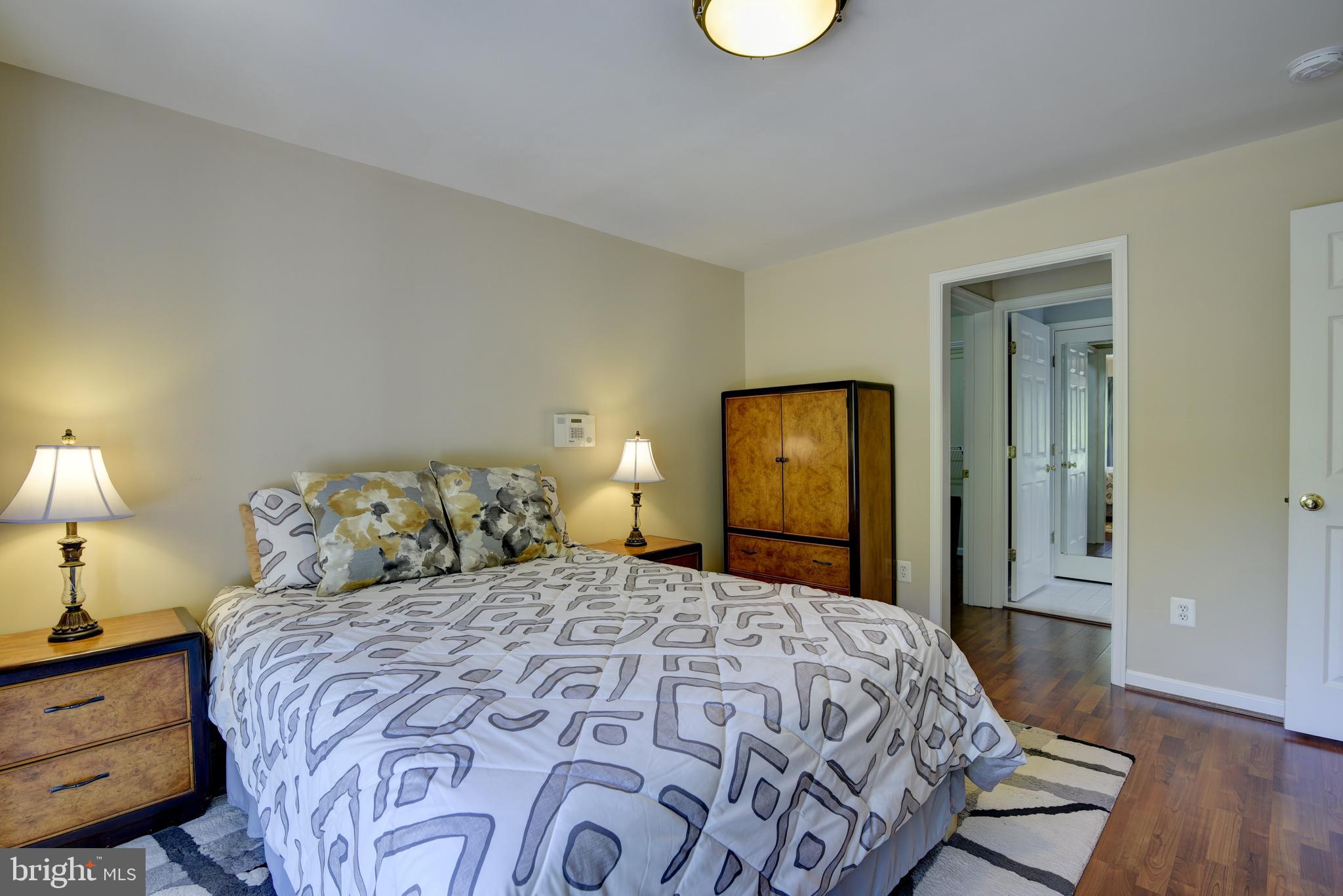 1875 Crescent Park DRIVE Unit: 1875