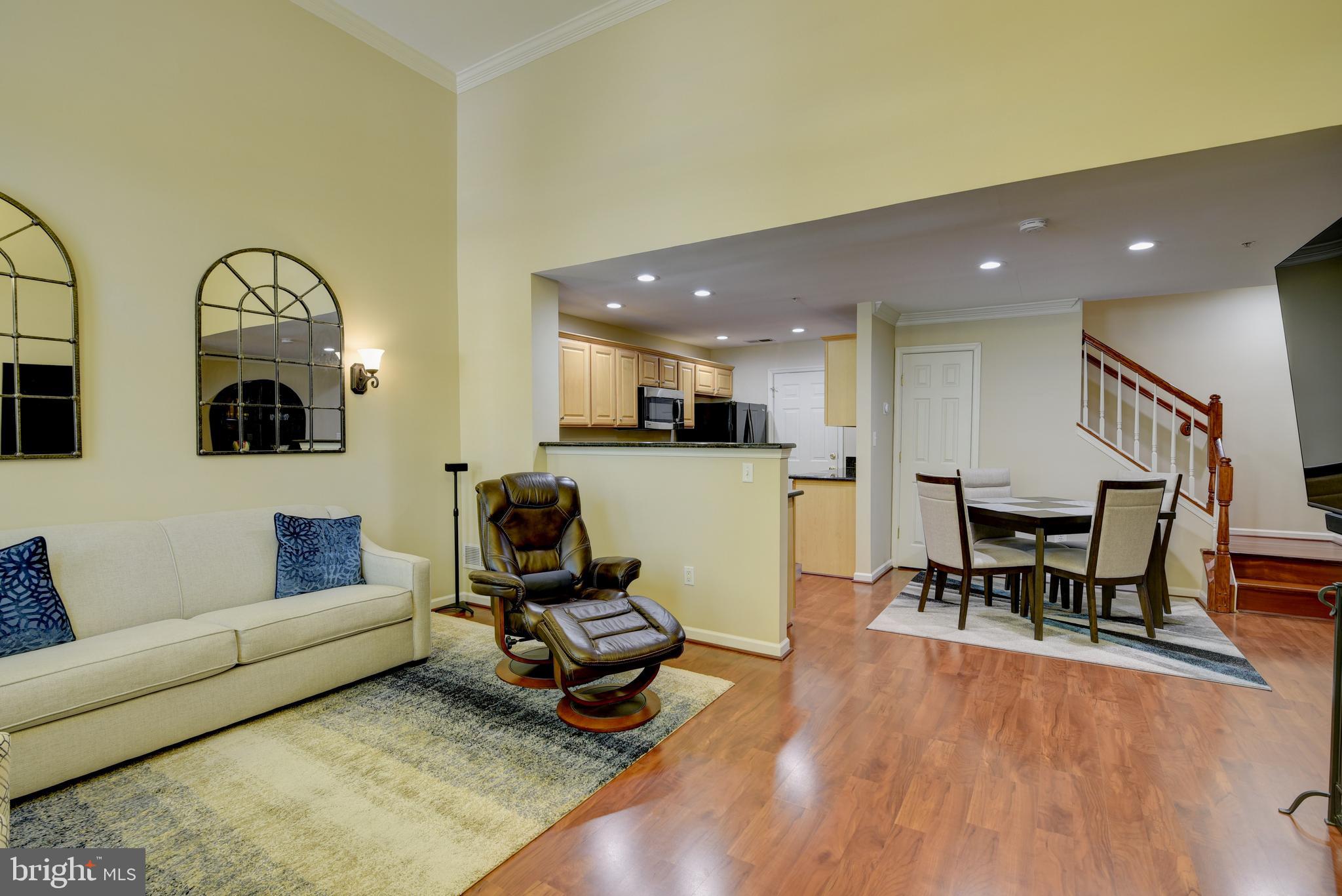 1875 Crescent Park DRIVE Unit: 1875