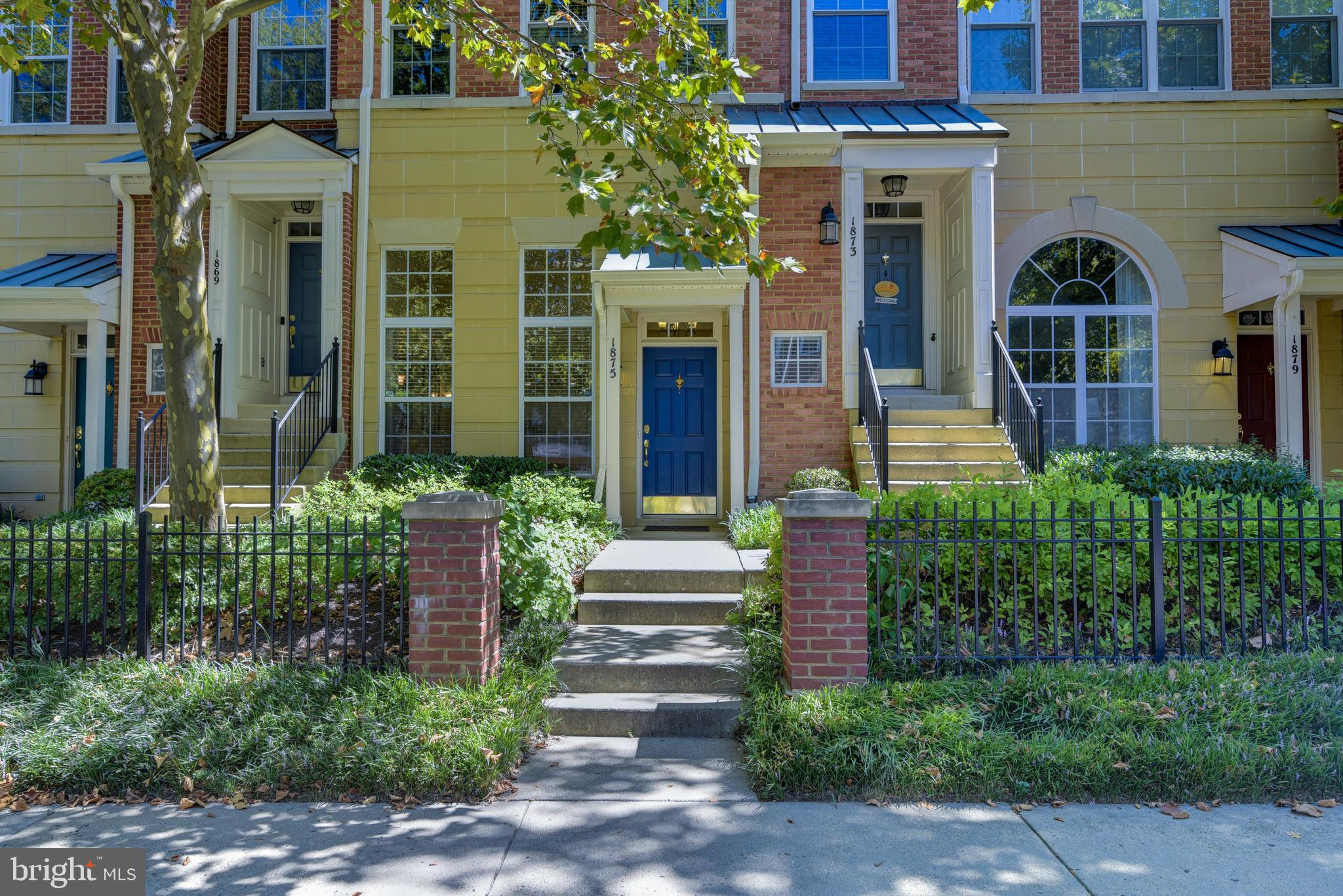 1875 Crescent Park DRIVE Unit: 1875