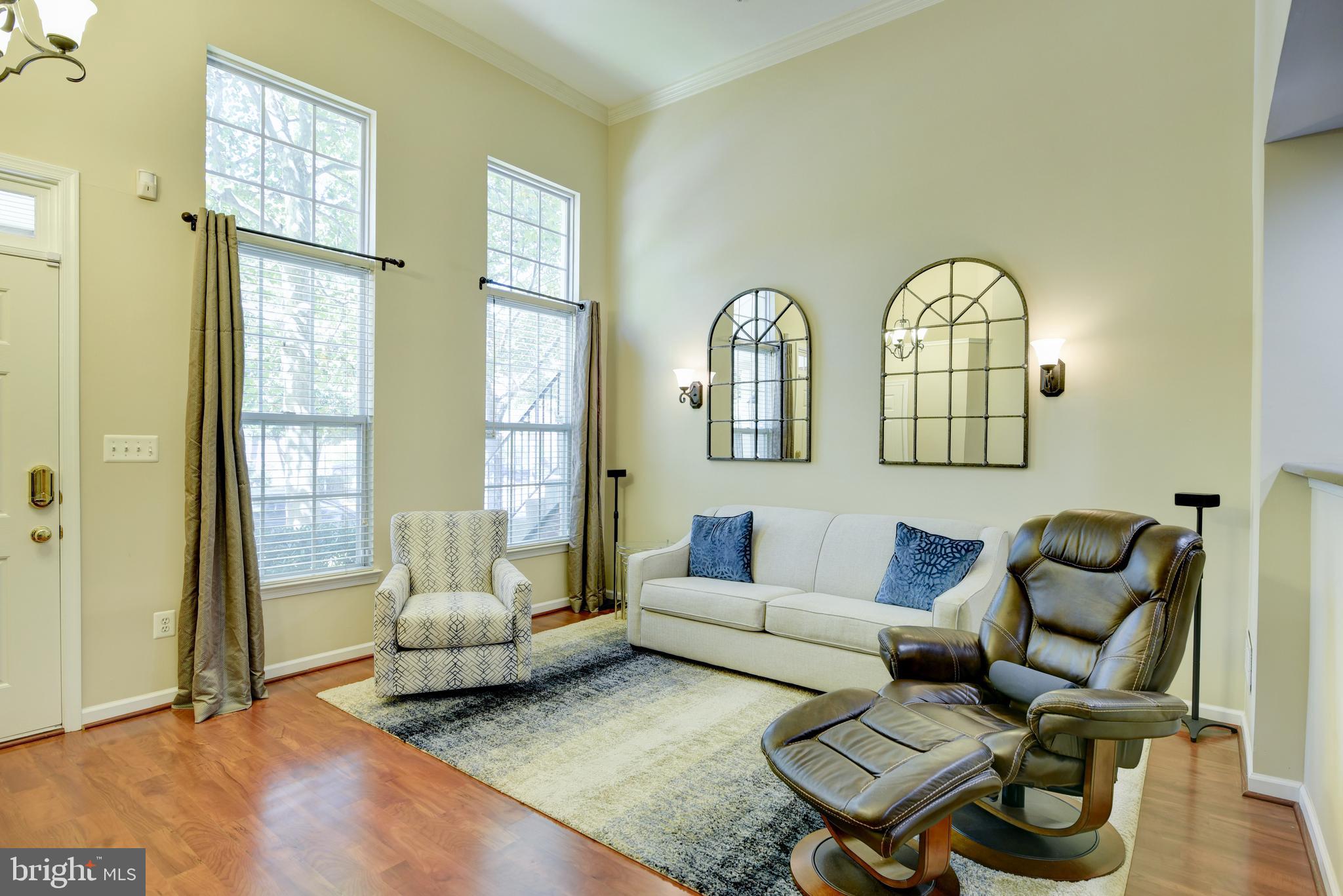1875 Crescent Park DRIVE Unit: 1875