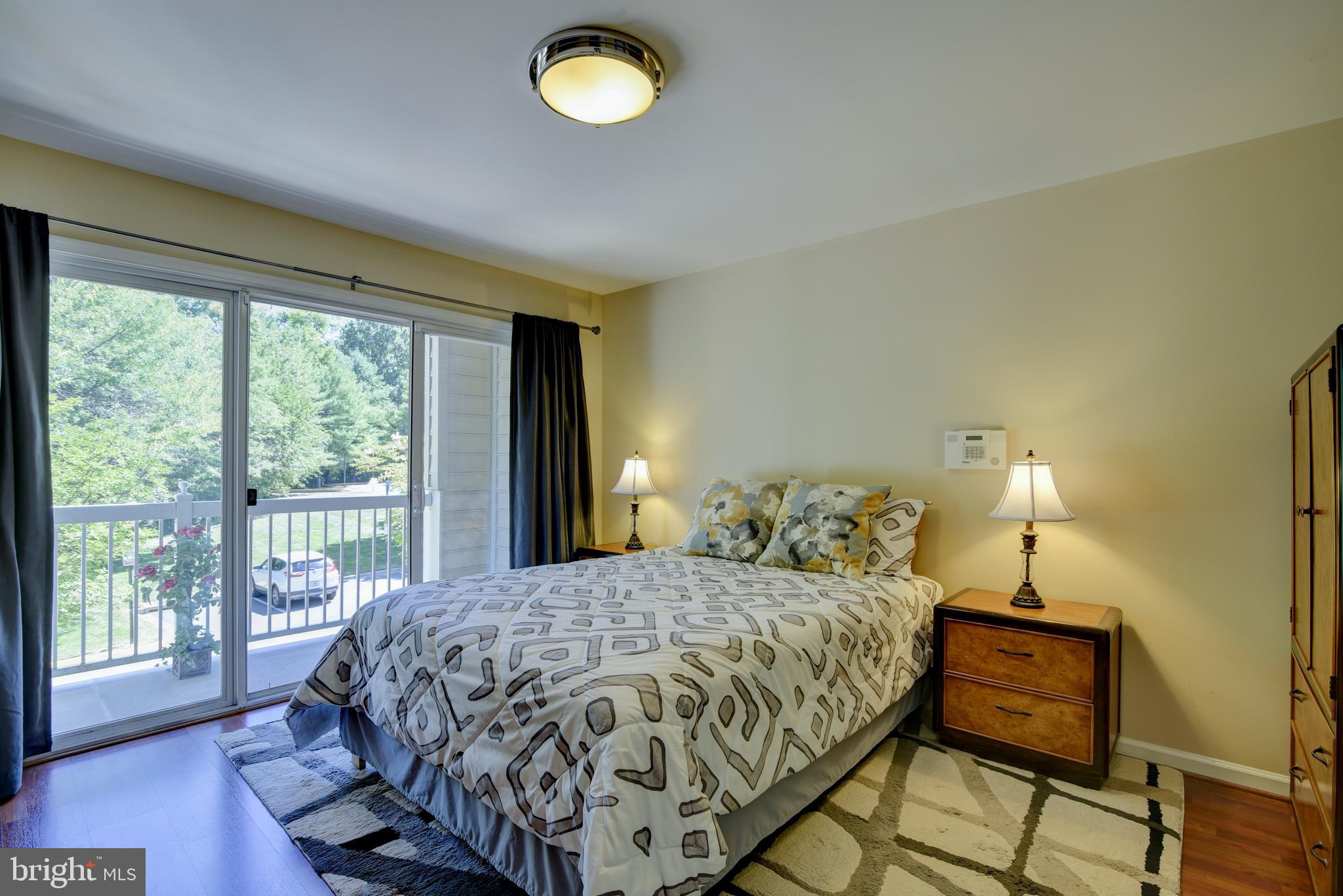 1875 Crescent Park DRIVE Unit: 1875