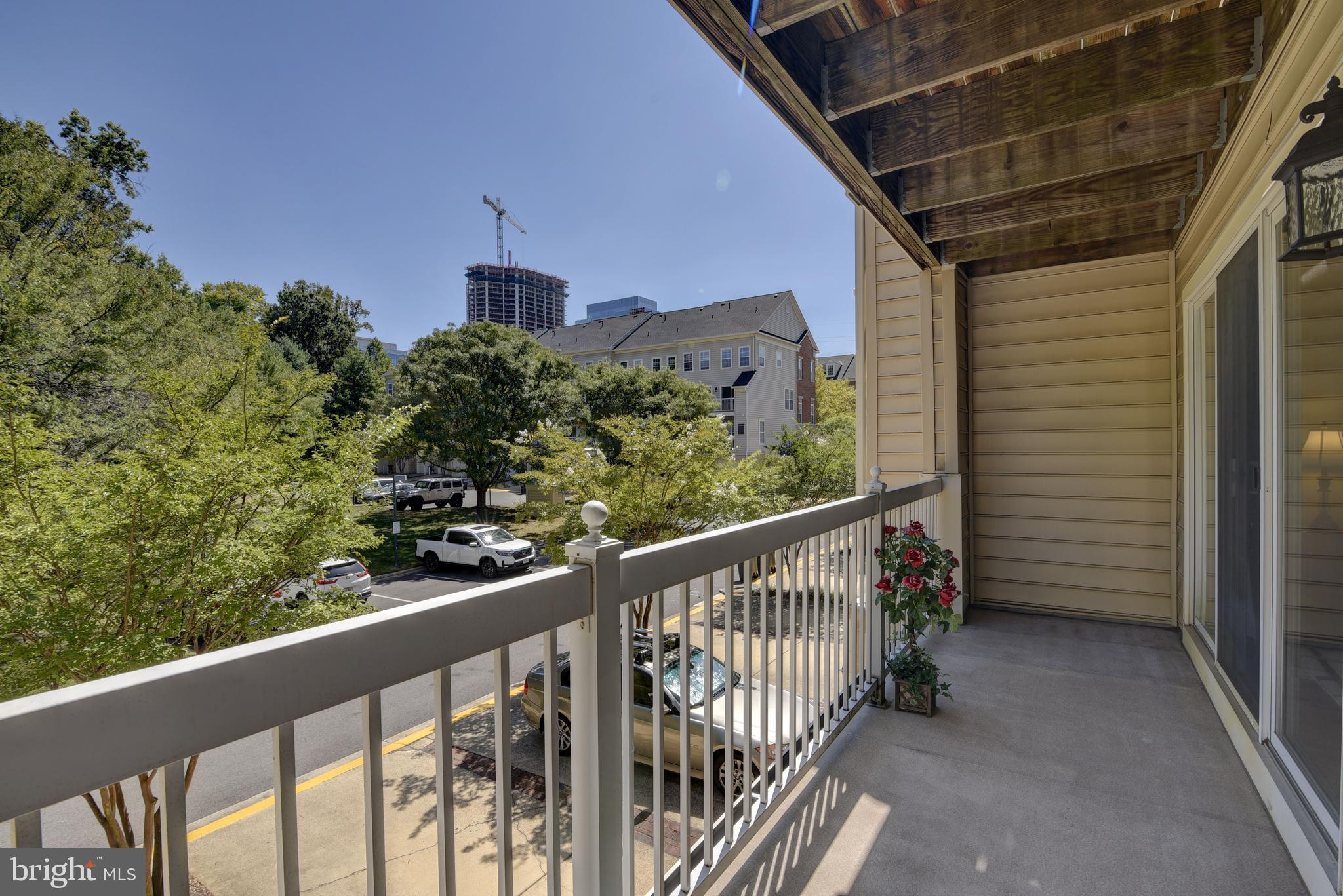 1875 Crescent Park DRIVE Unit: 1875