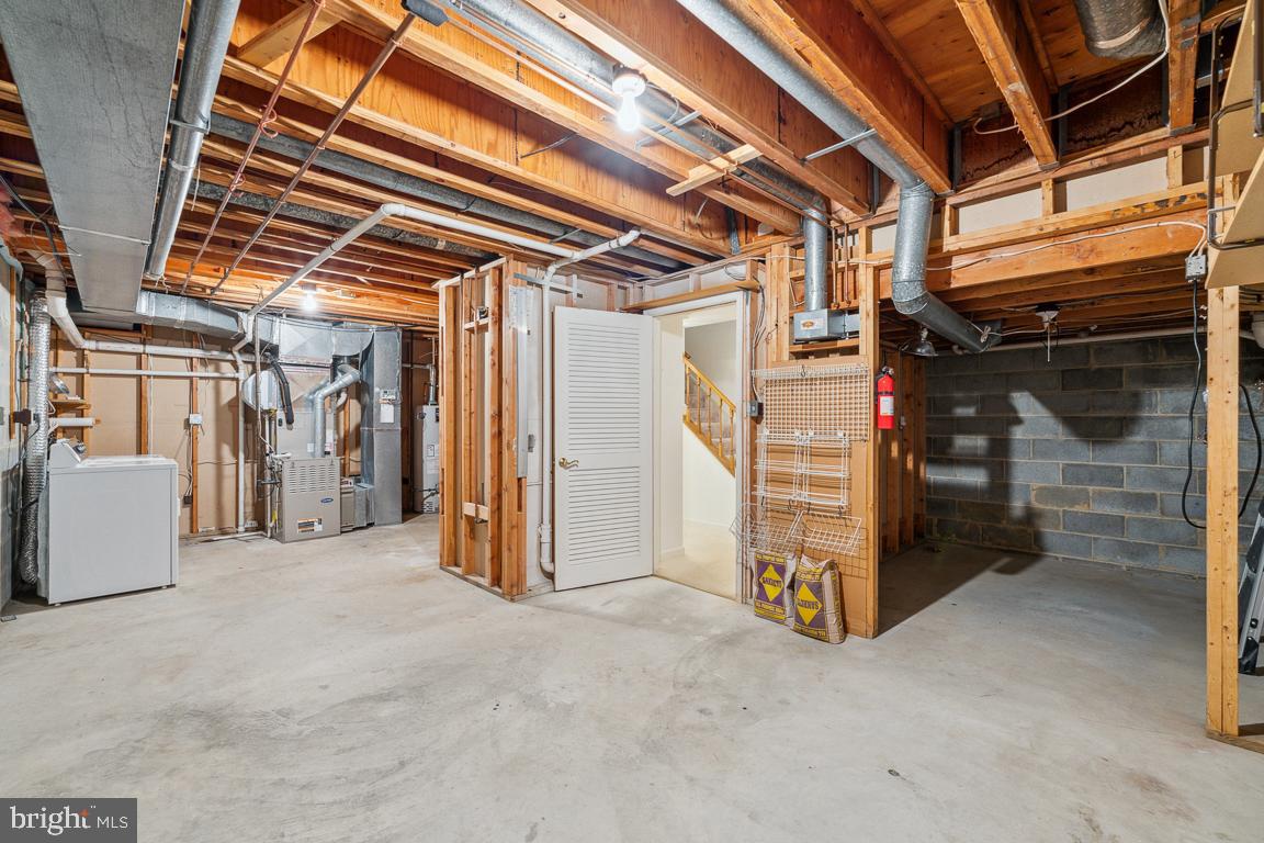7919 Valleyfield DRIVE