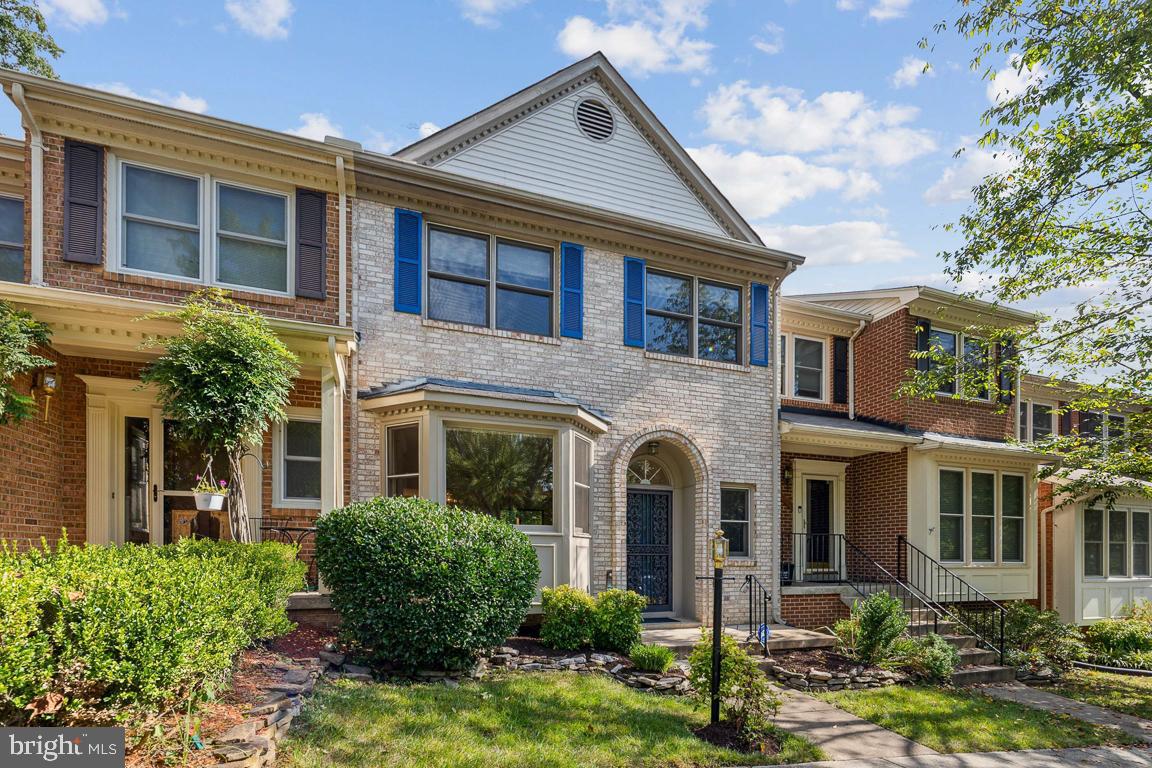 7919 Valleyfield DRIVE