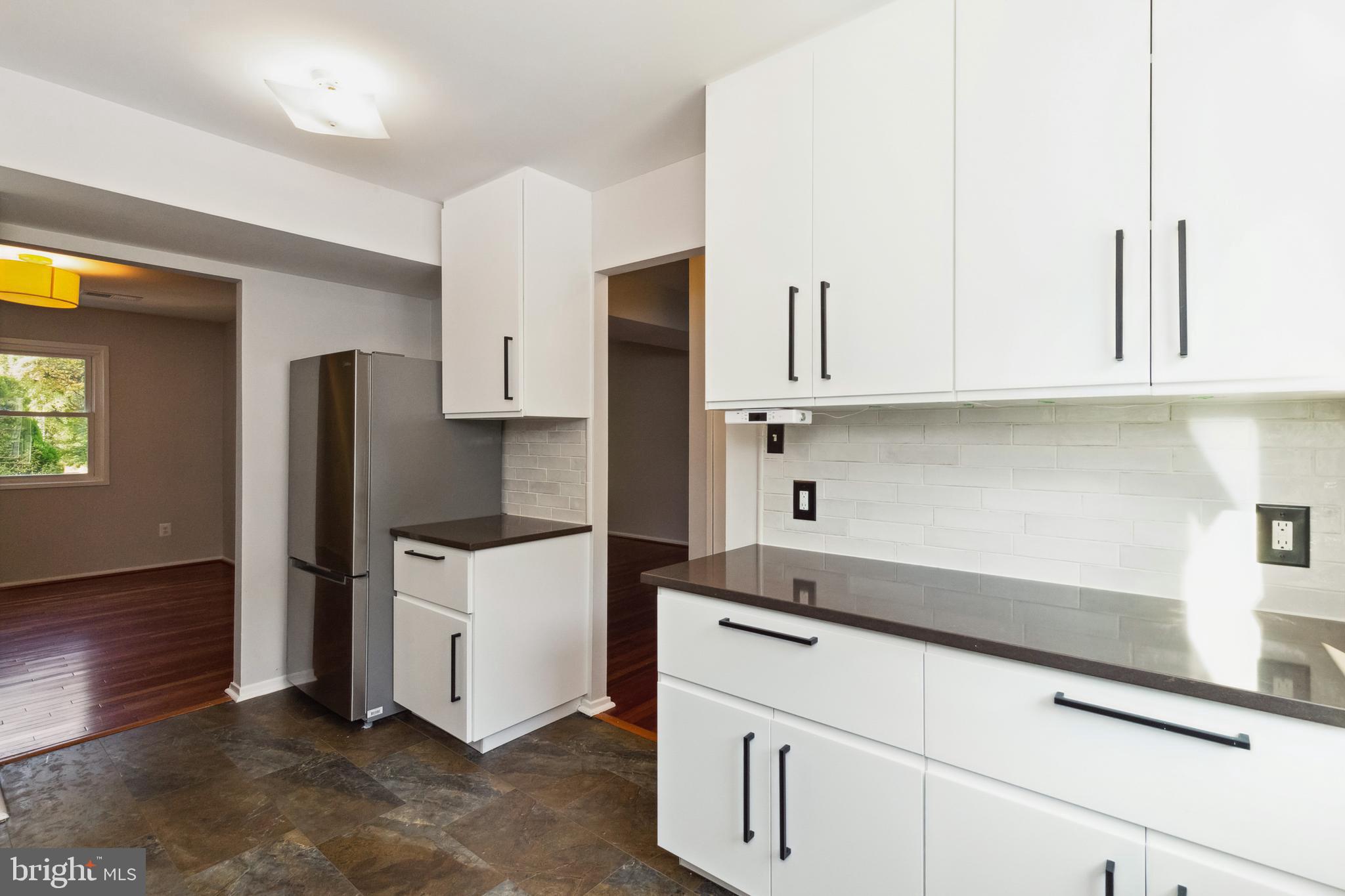 5112 Arrit COURT