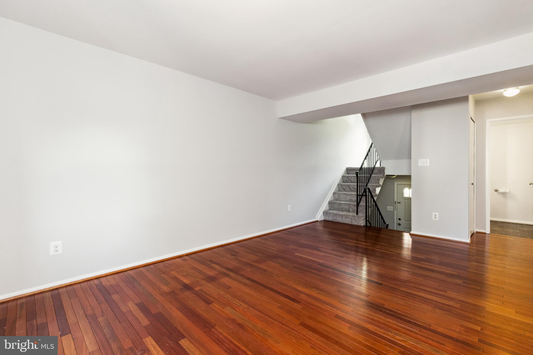 5112 Arrit COURT