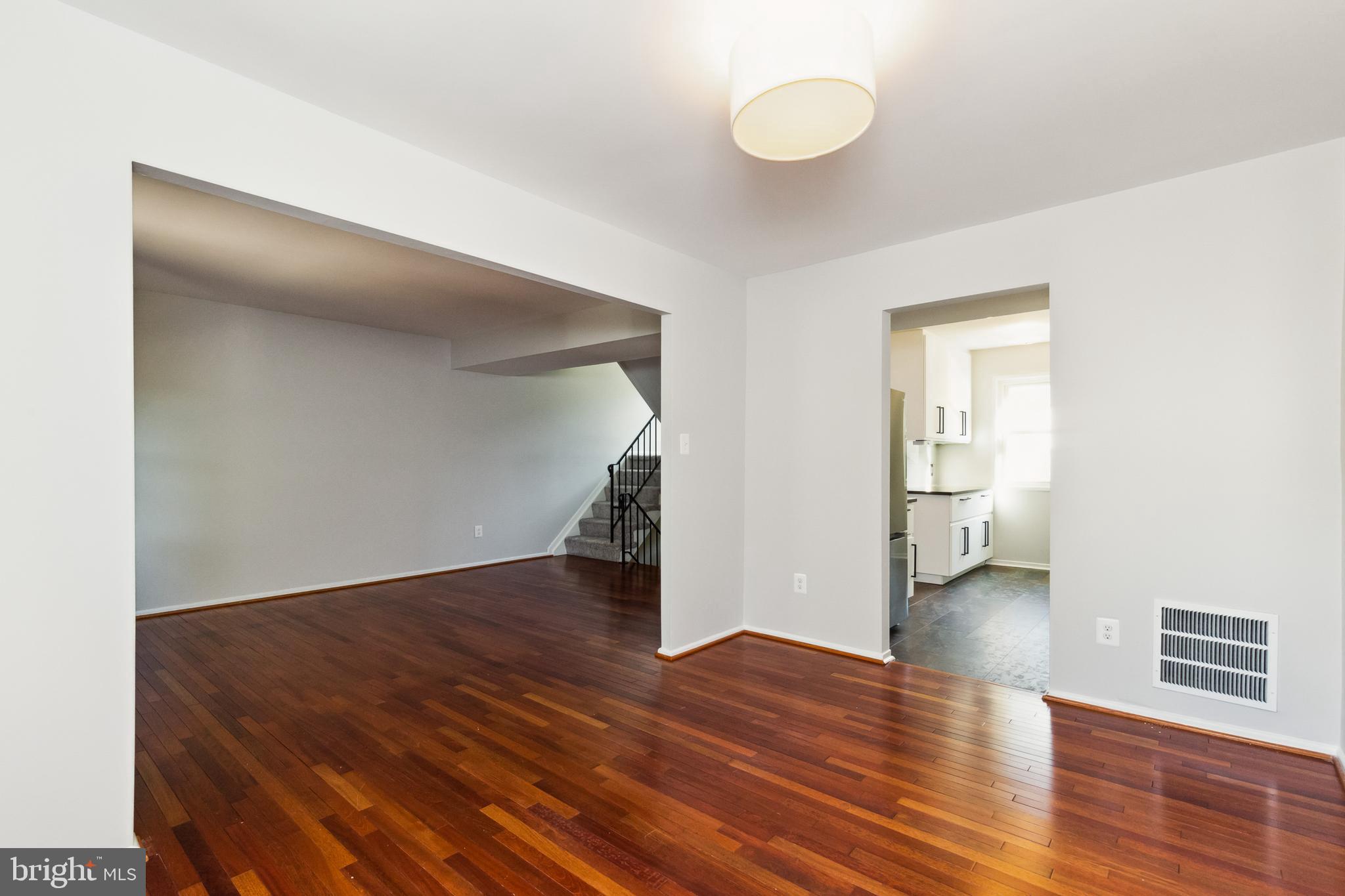 5112 Arrit COURT