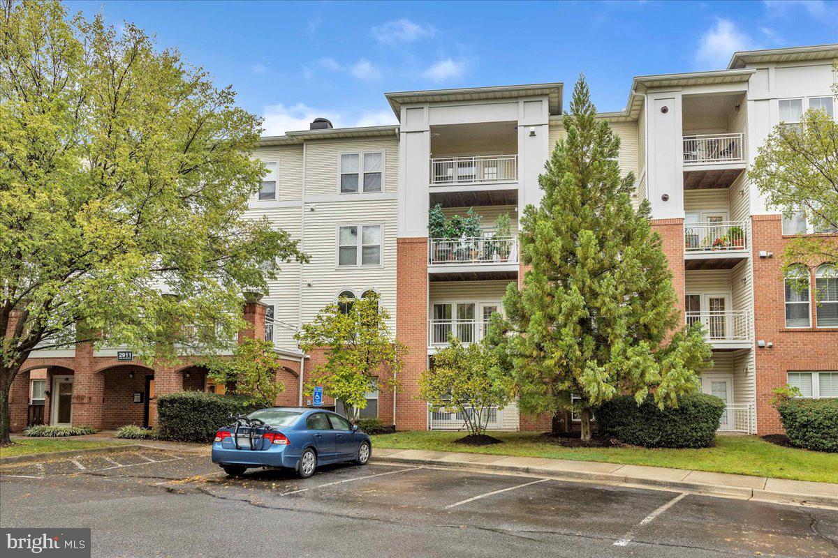 2911 Deer Hollow WAY Unit: 217