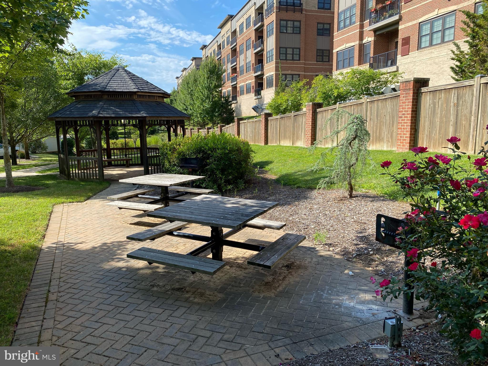 2911 Deer Hollow WAY Unit: 217
