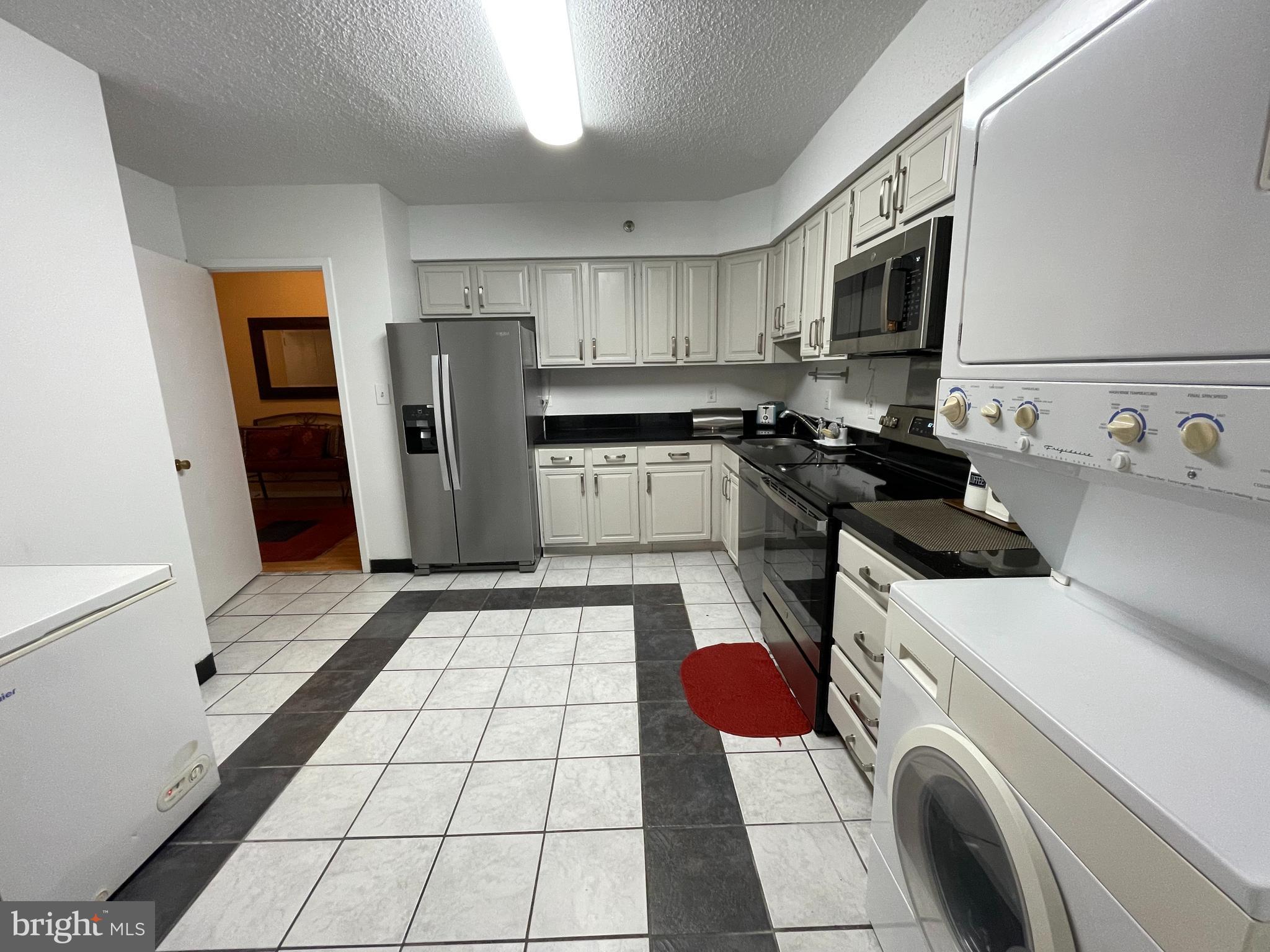 3709 E George Mason DRIVE Unit: 513 E