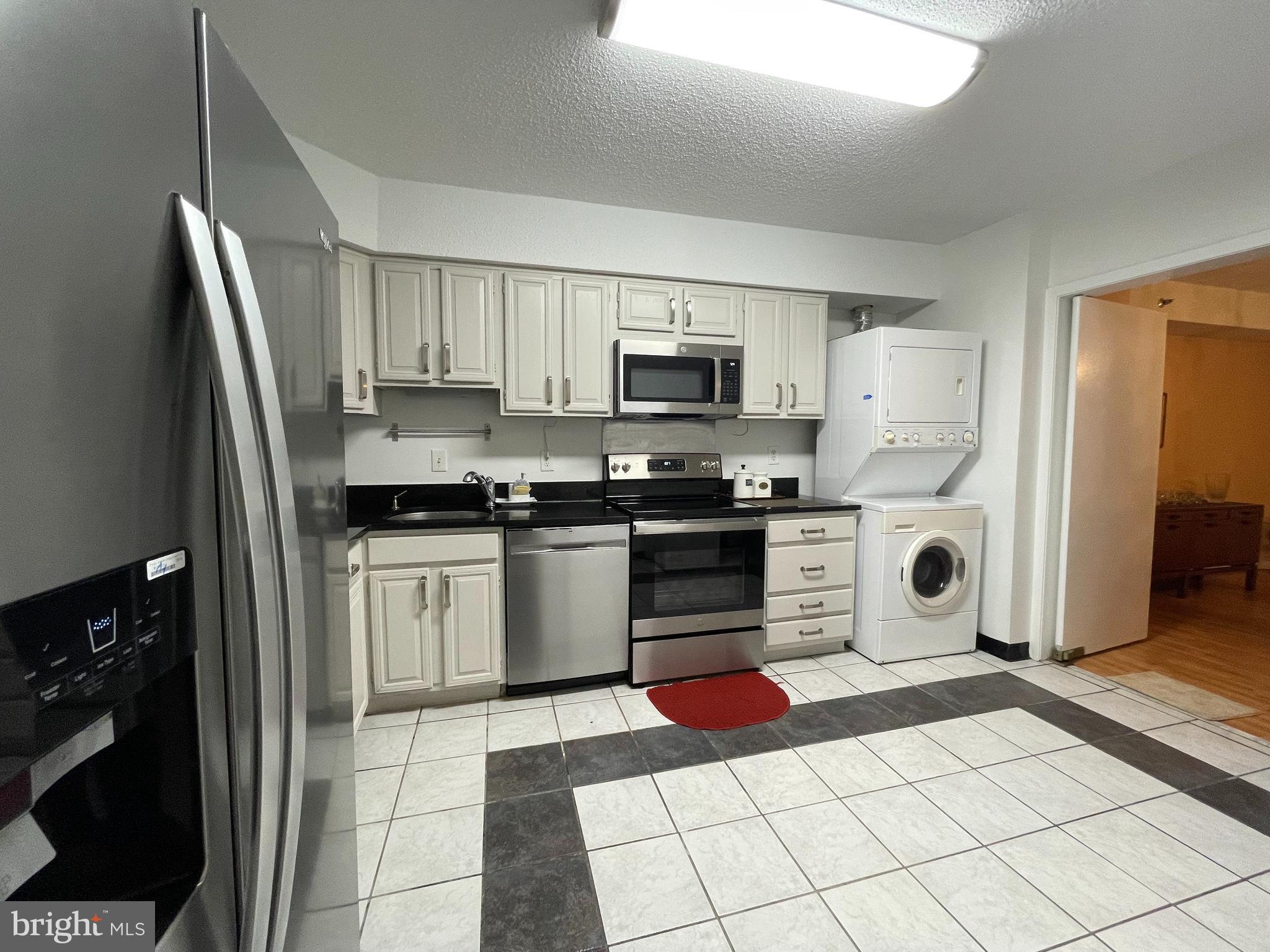 3709 E George Mason DRIVE Unit: 513 E