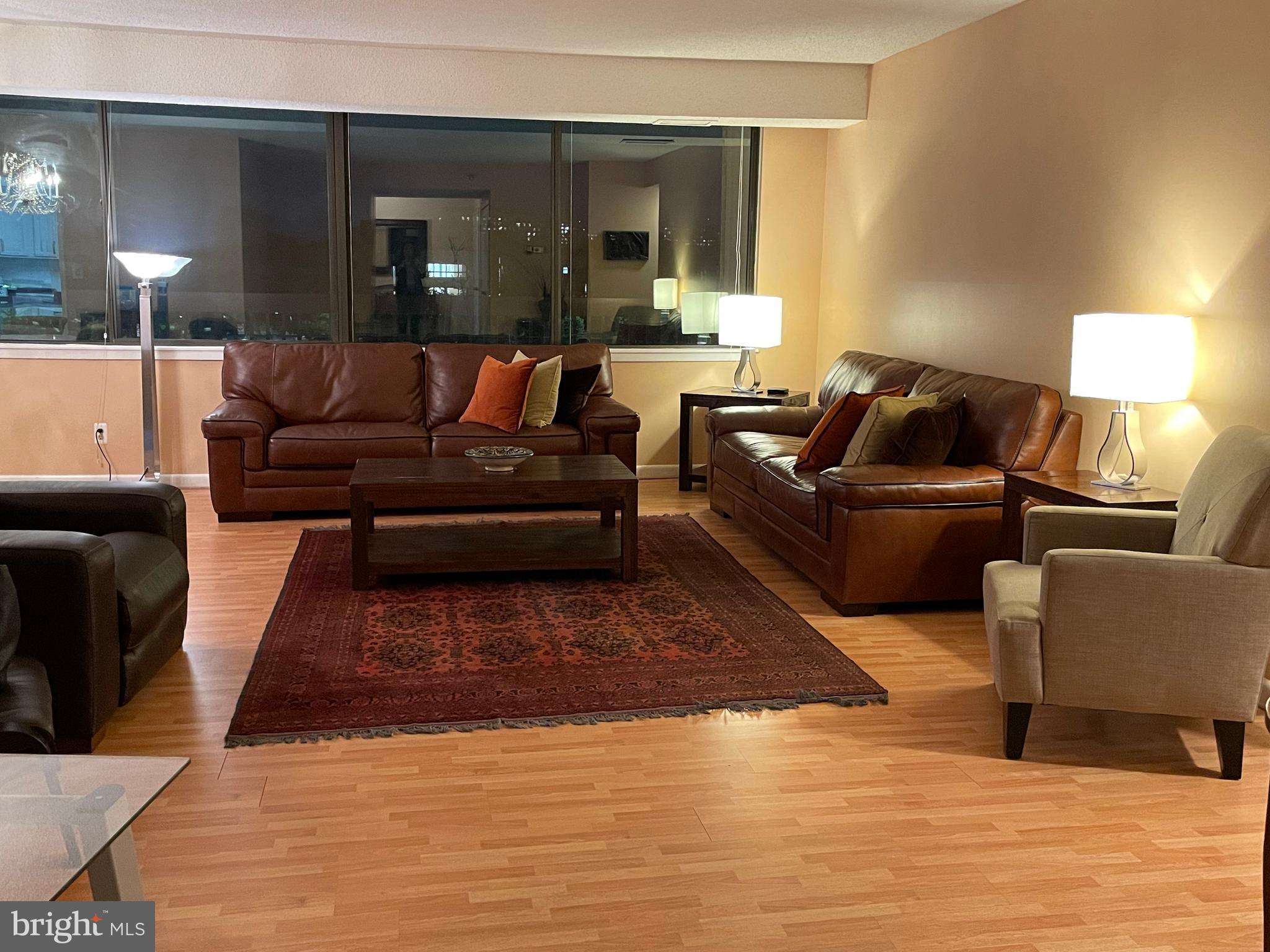 3709 E George Mason DRIVE Unit: 513 E