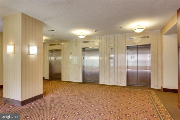 3709 E George Mason DRIVE Unit: 513 E