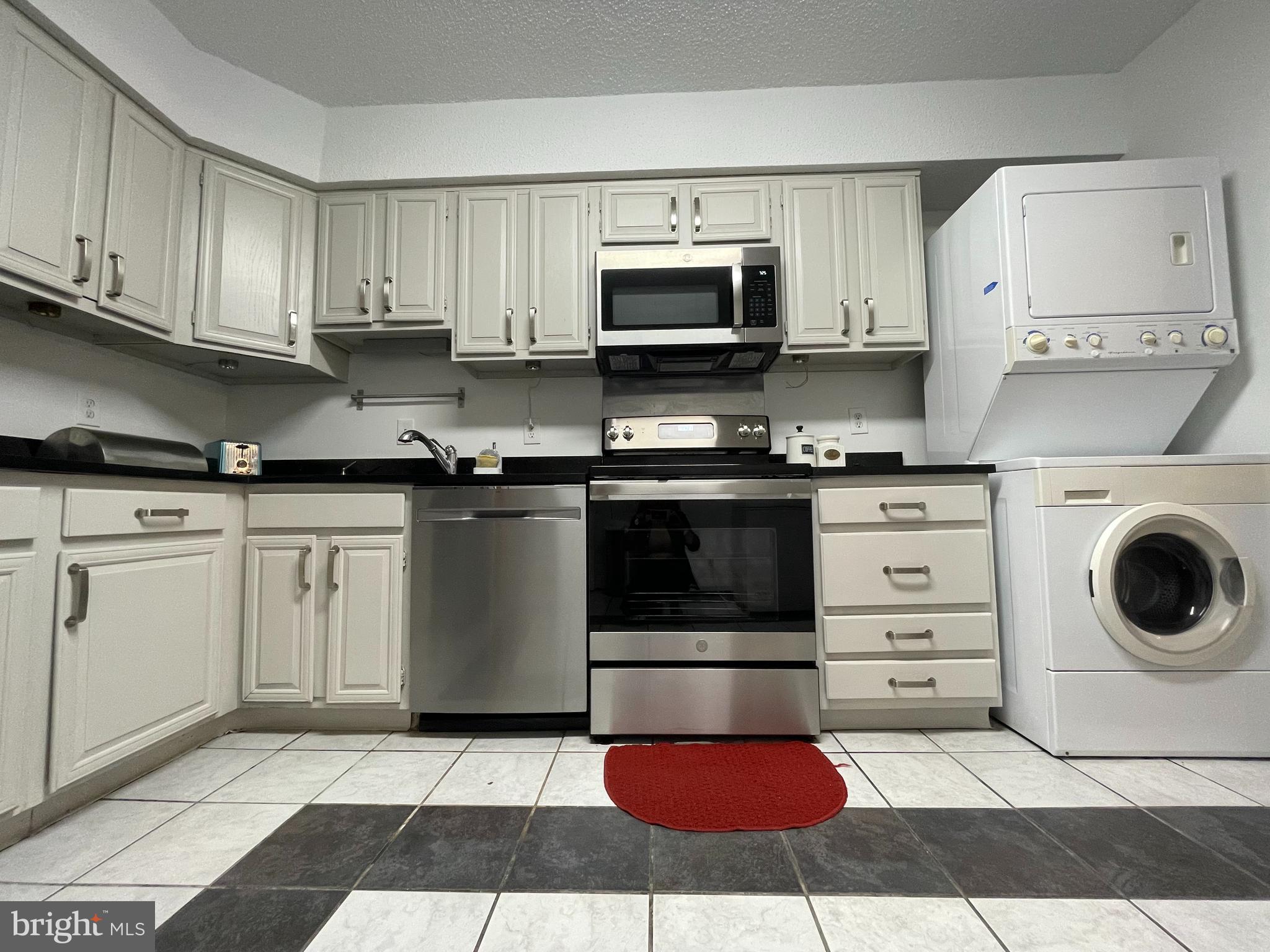 3709 E George Mason DRIVE Unit: 513 E