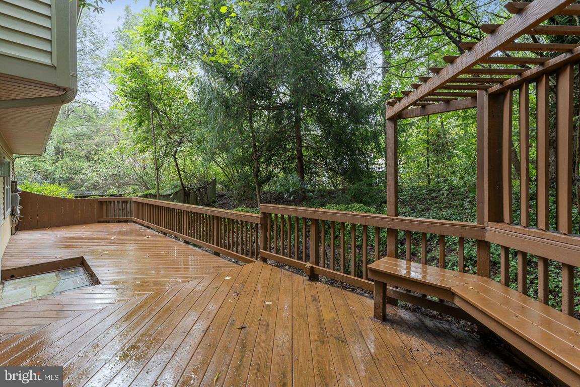 9947 Hemlock Woods LANE