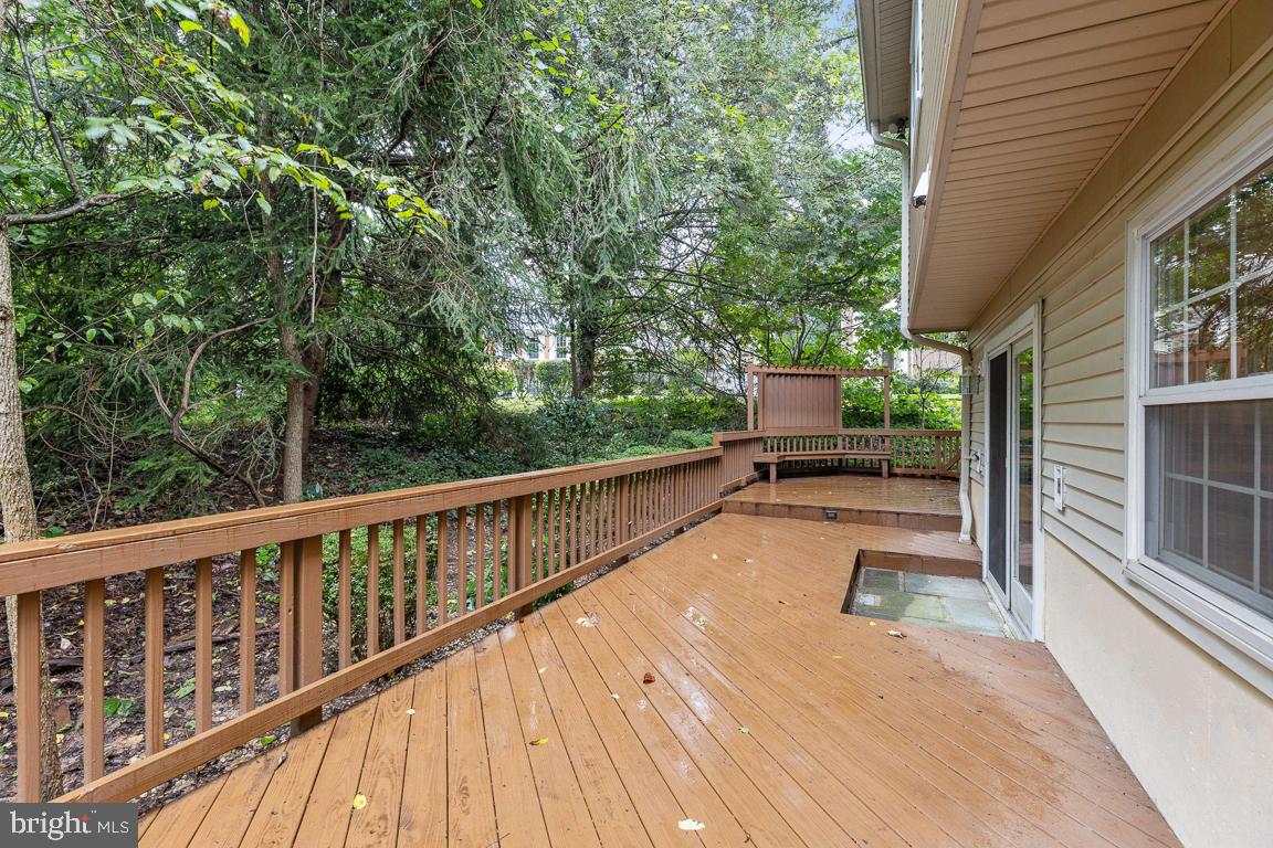 9947 Hemlock Woods LANE