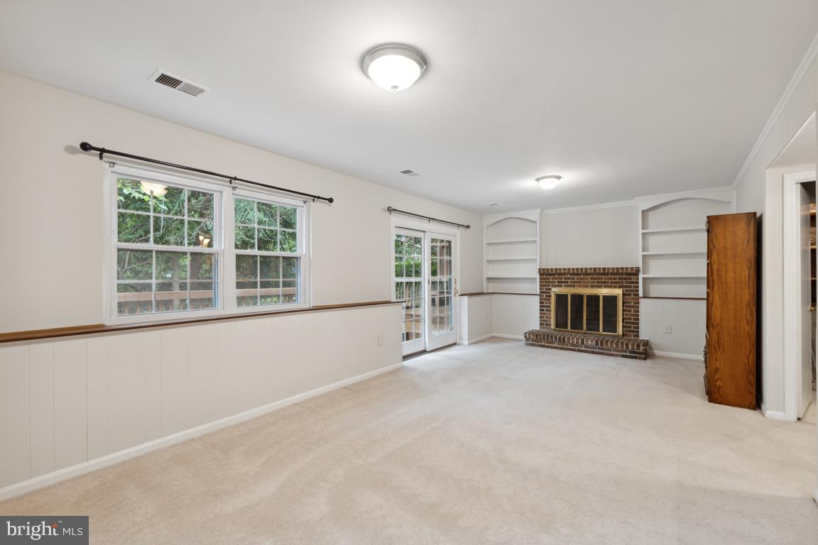 9947 Hemlock Woods LANE