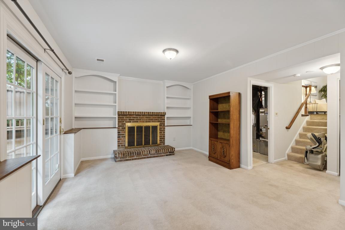 9947 Hemlock Woods LANE