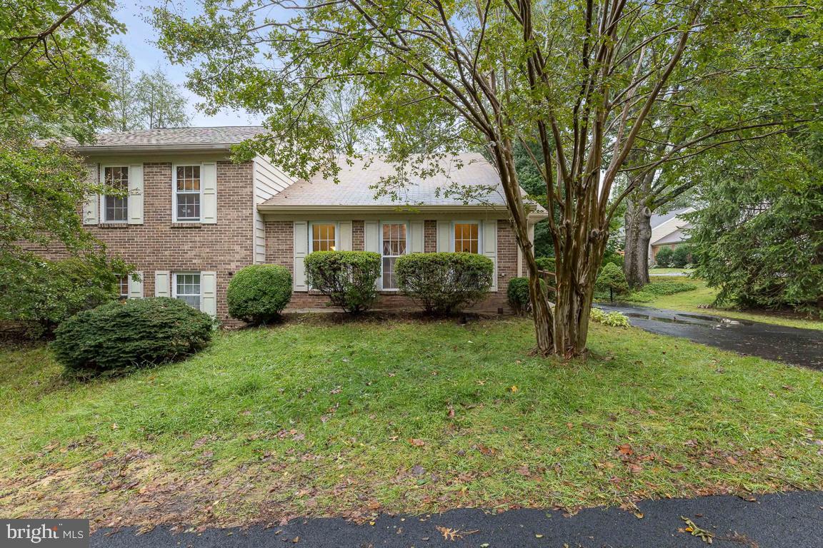9947 Hemlock Woods LANE
