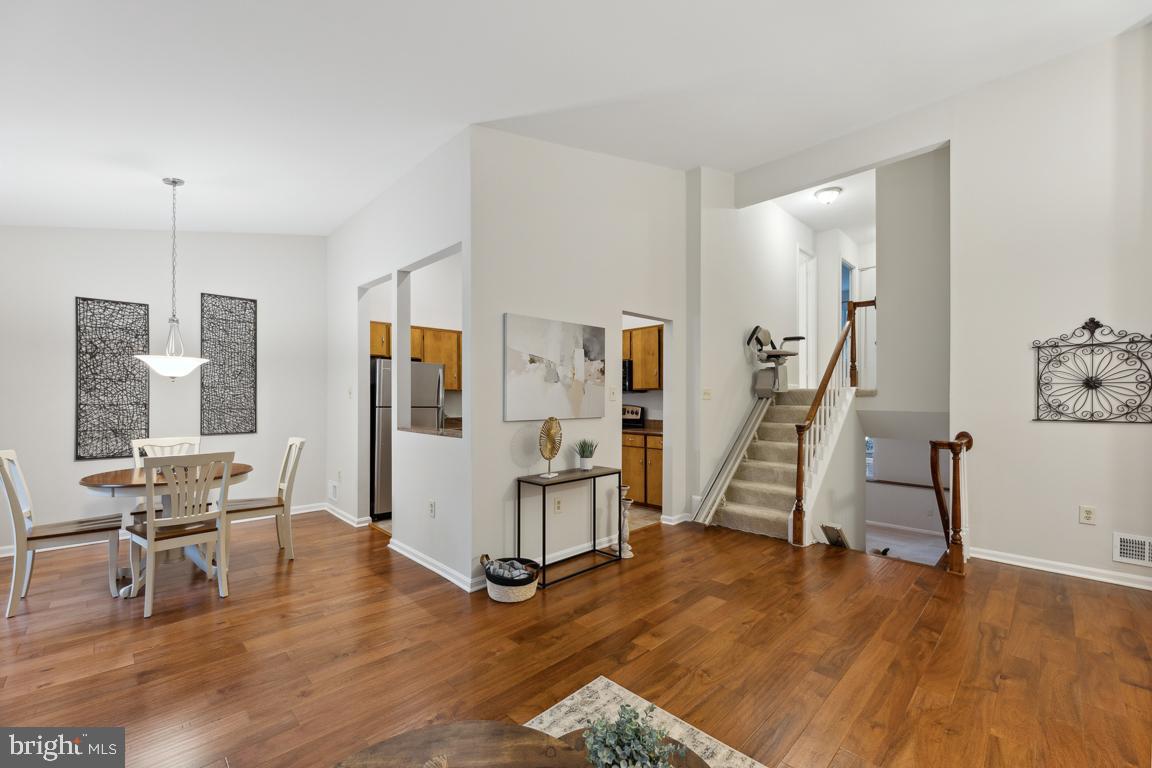 9947 Hemlock Woods LANE