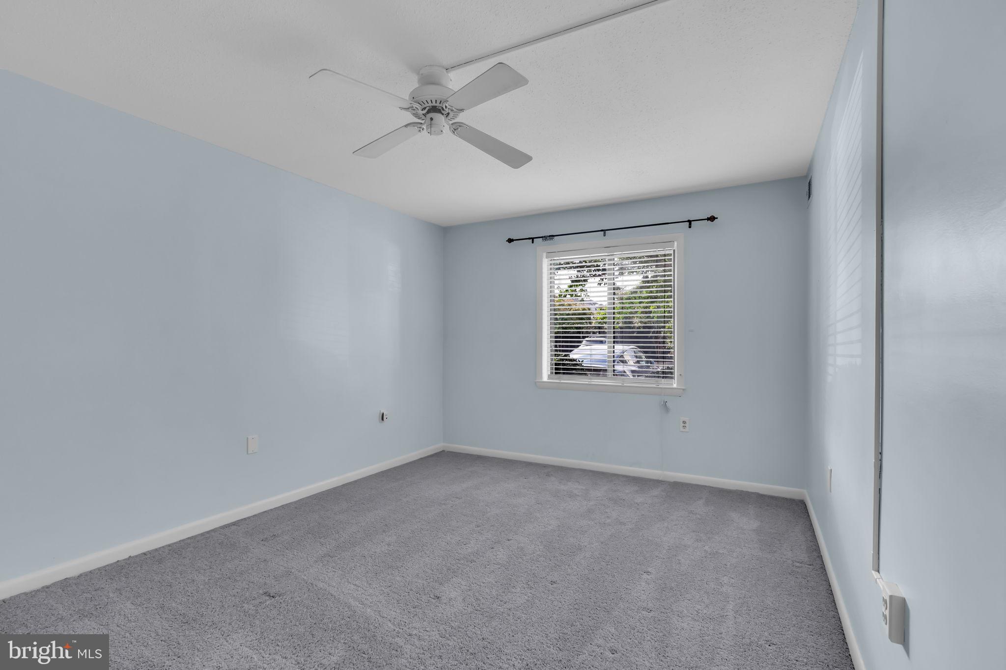 623 Center STREET Unit: T4