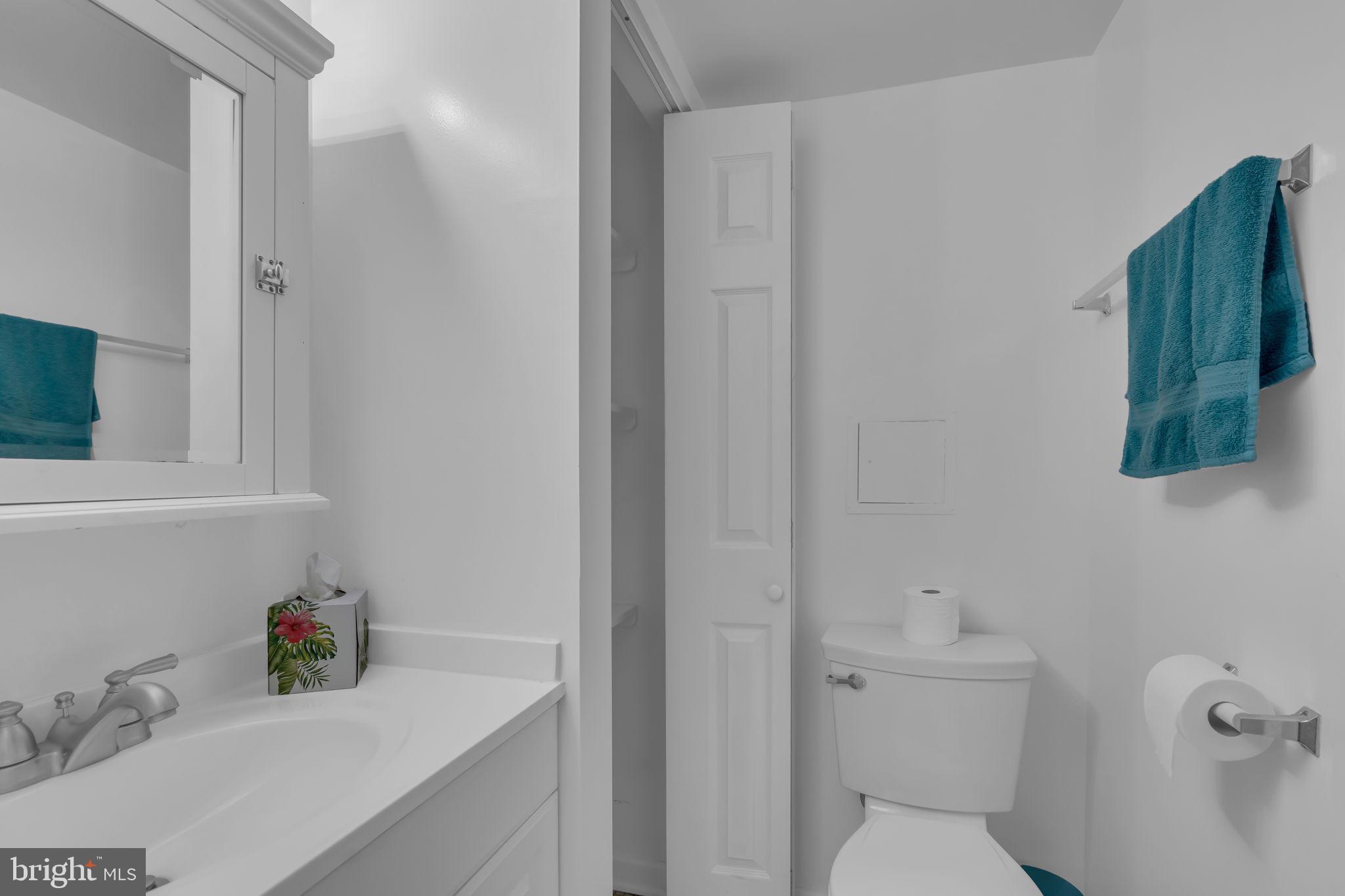 623 Center STREET Unit: T4