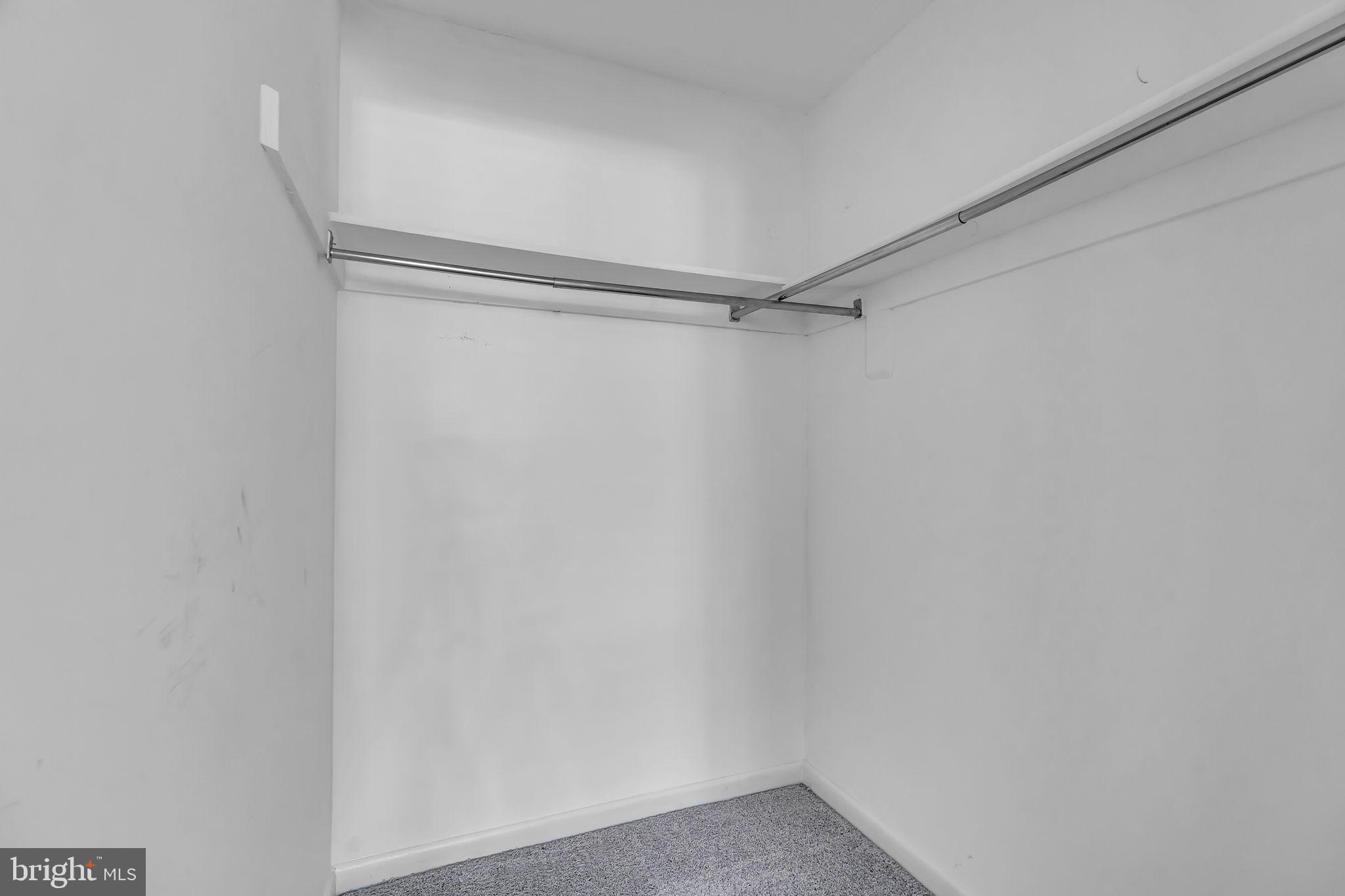 623 Center STREET Unit: T4