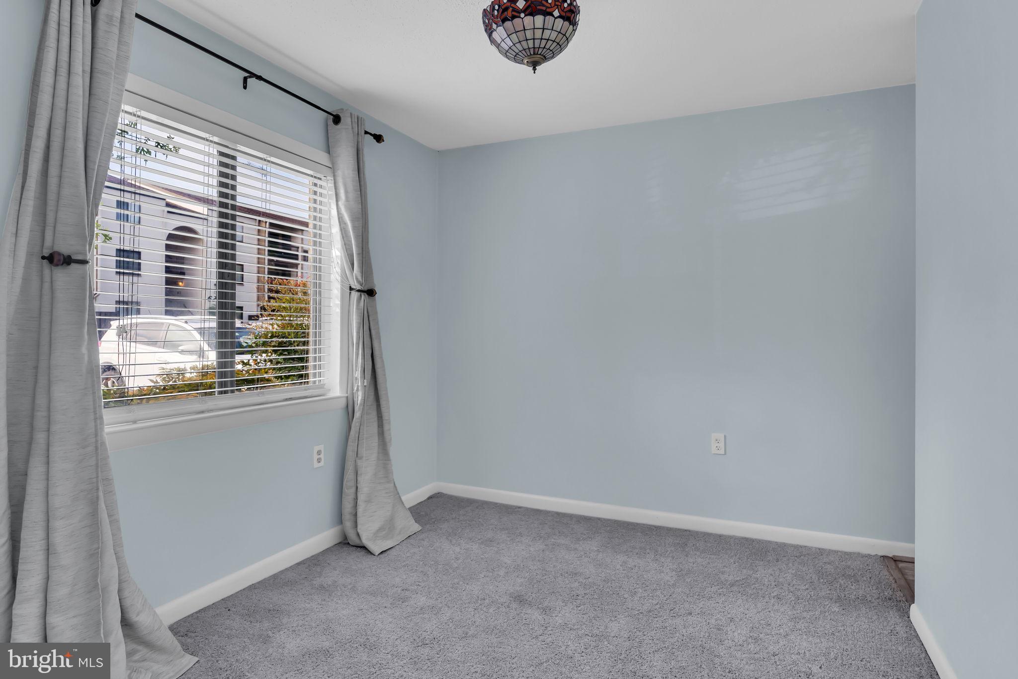 623 Center STREET Unit: T4