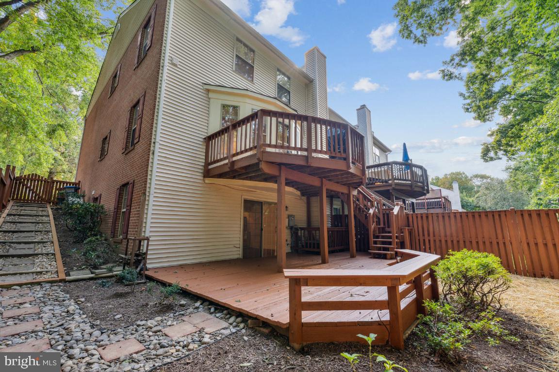 6702 Sunset Woods COURT