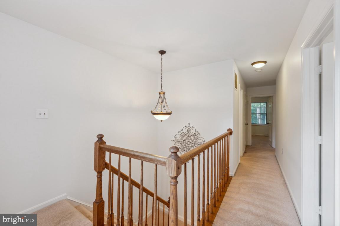 6702 Sunset Woods COURT