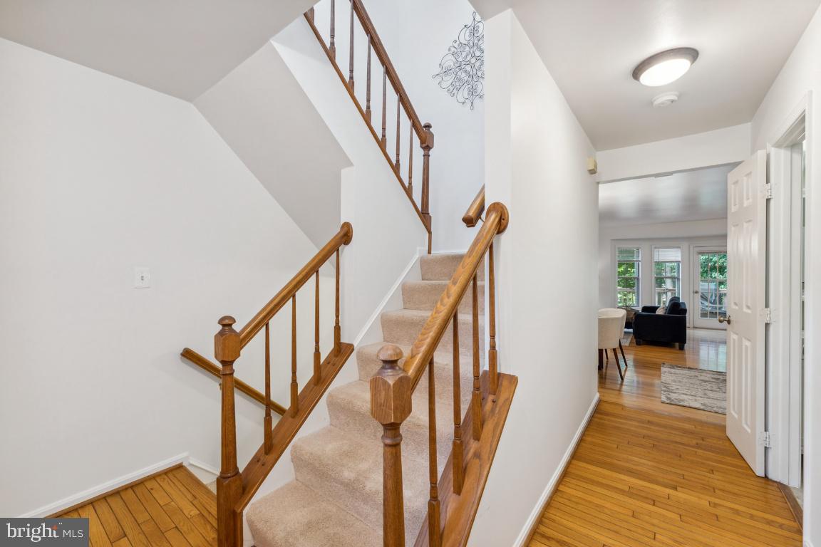 6702 Sunset Woods COURT