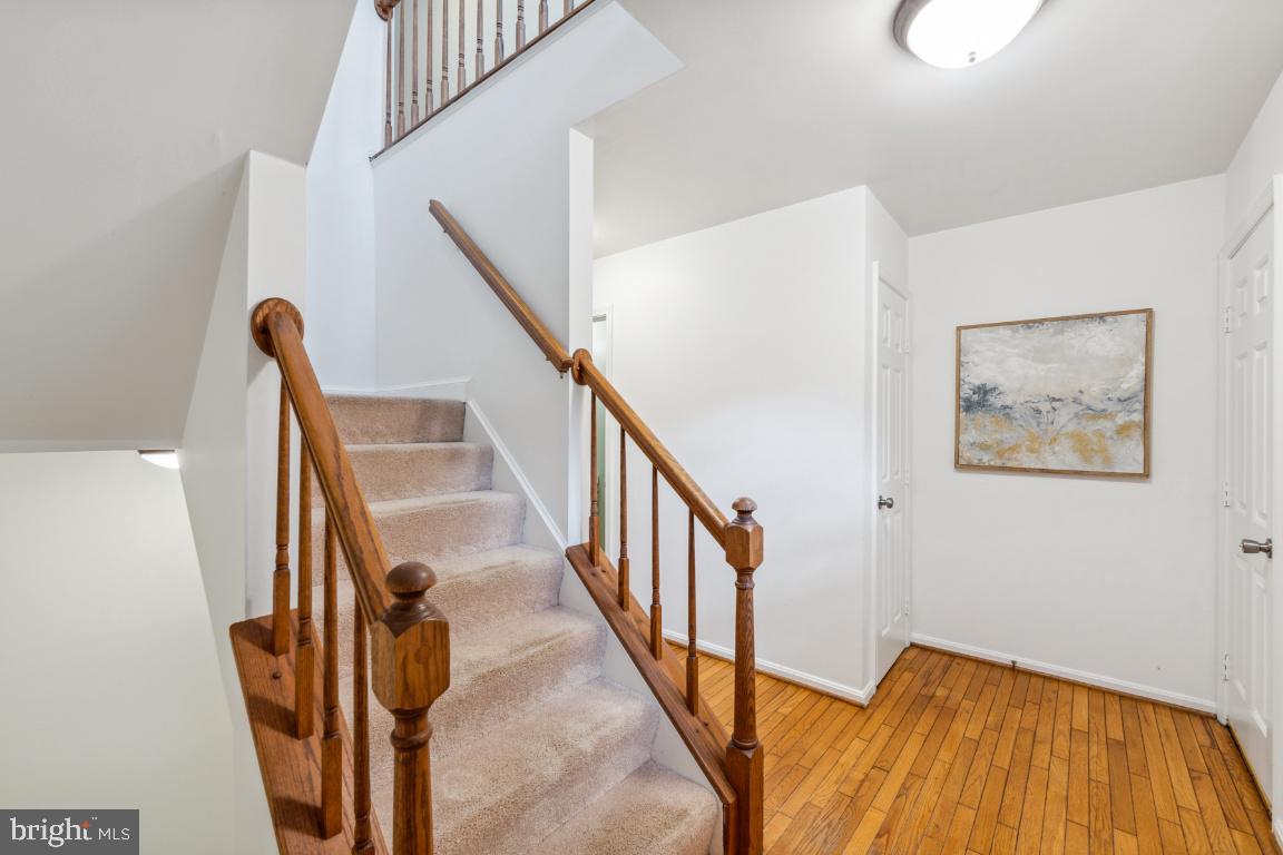 6702 Sunset Woods COURT