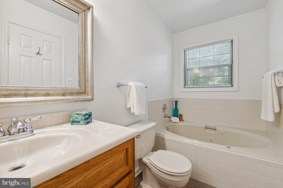 6702 Sunset Woods COURT