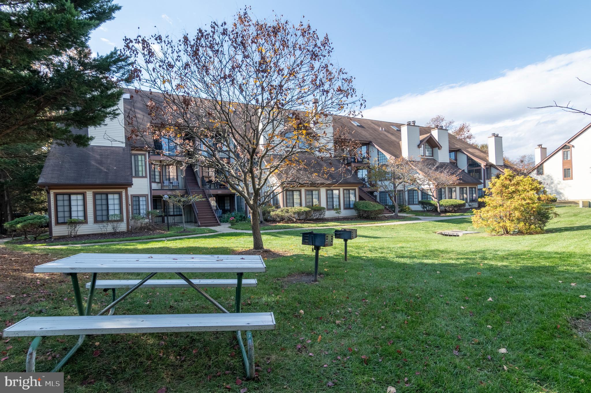 6021 Curtier DRIVE Unit: 6021C
