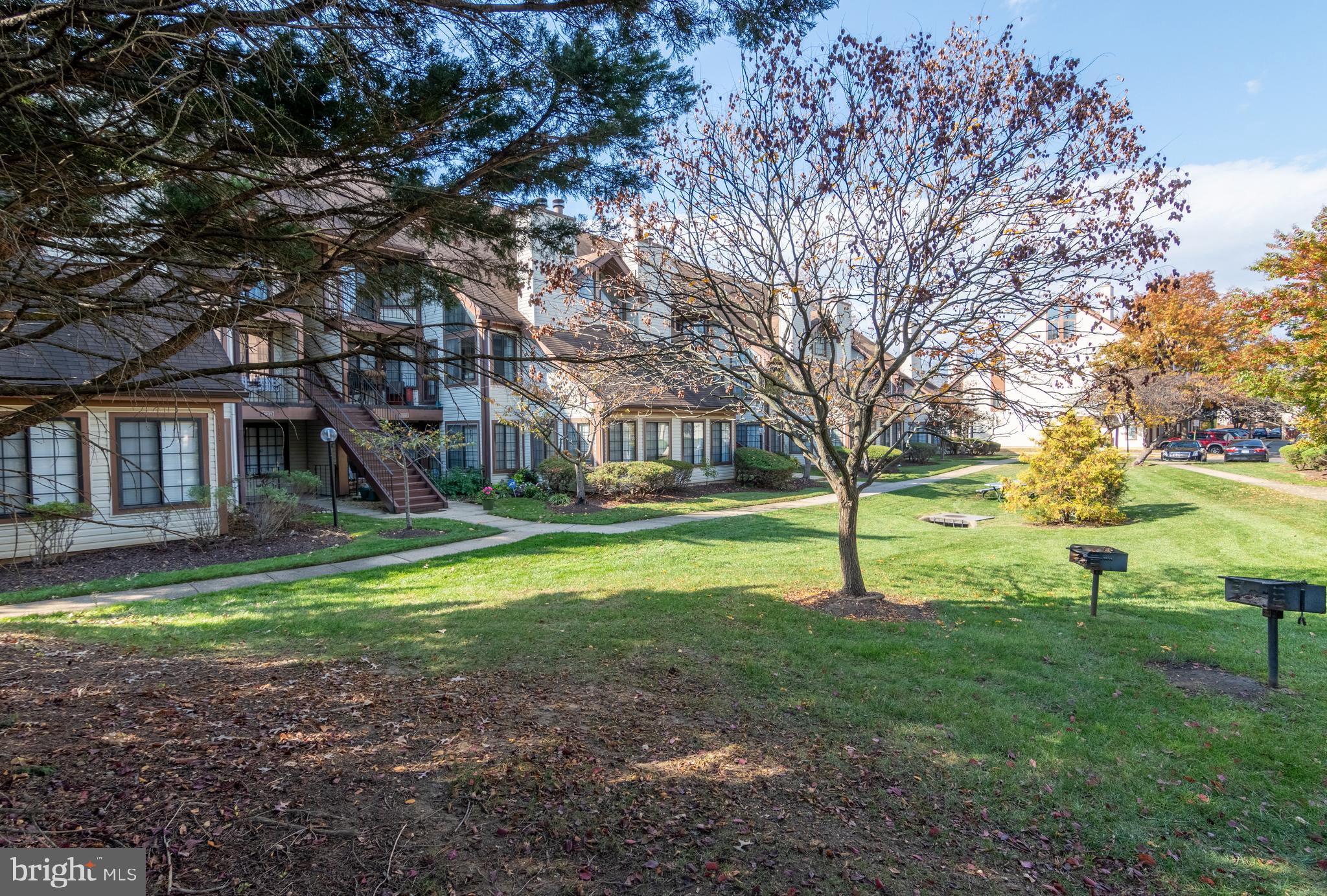 6021 Curtier DRIVE Unit: 6021C