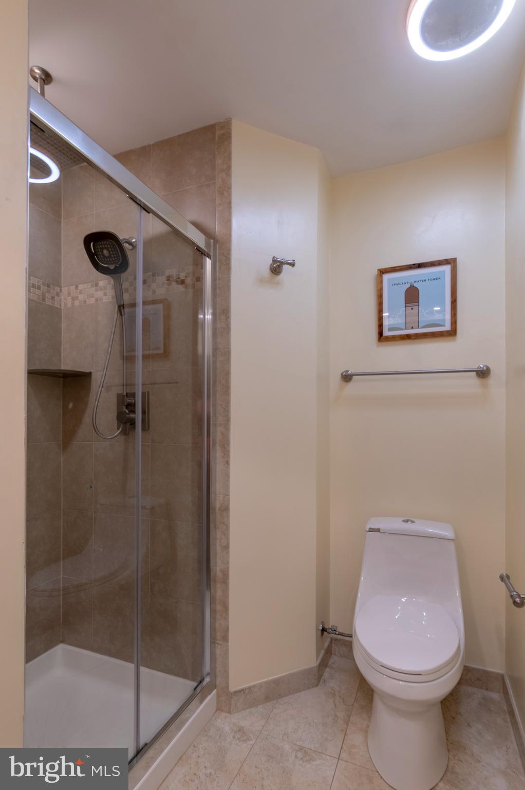 6021 Curtier DRIVE Unit: 6021C