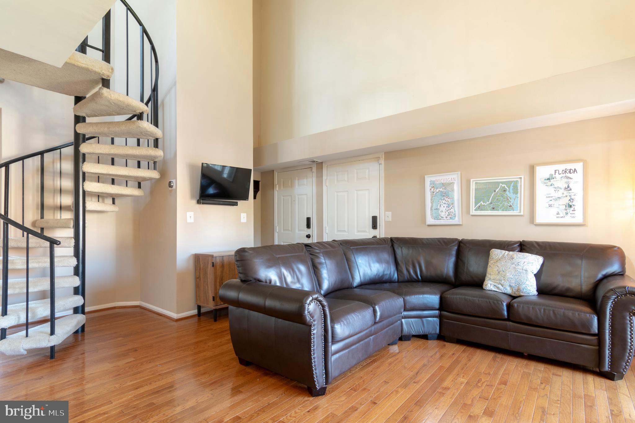 6021 Curtier DRIVE Unit: 6021C