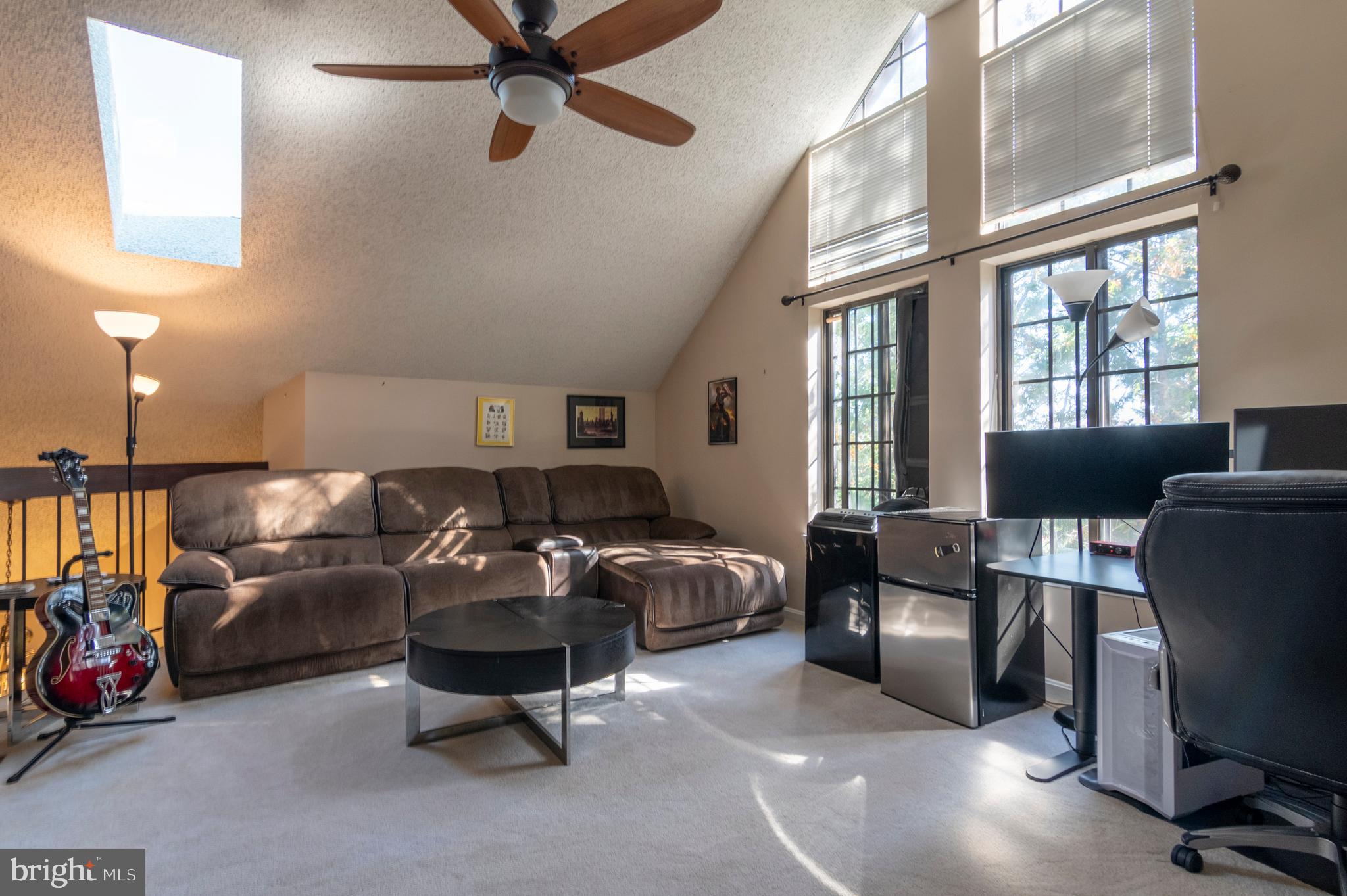6021 Curtier DRIVE Unit: 6021C