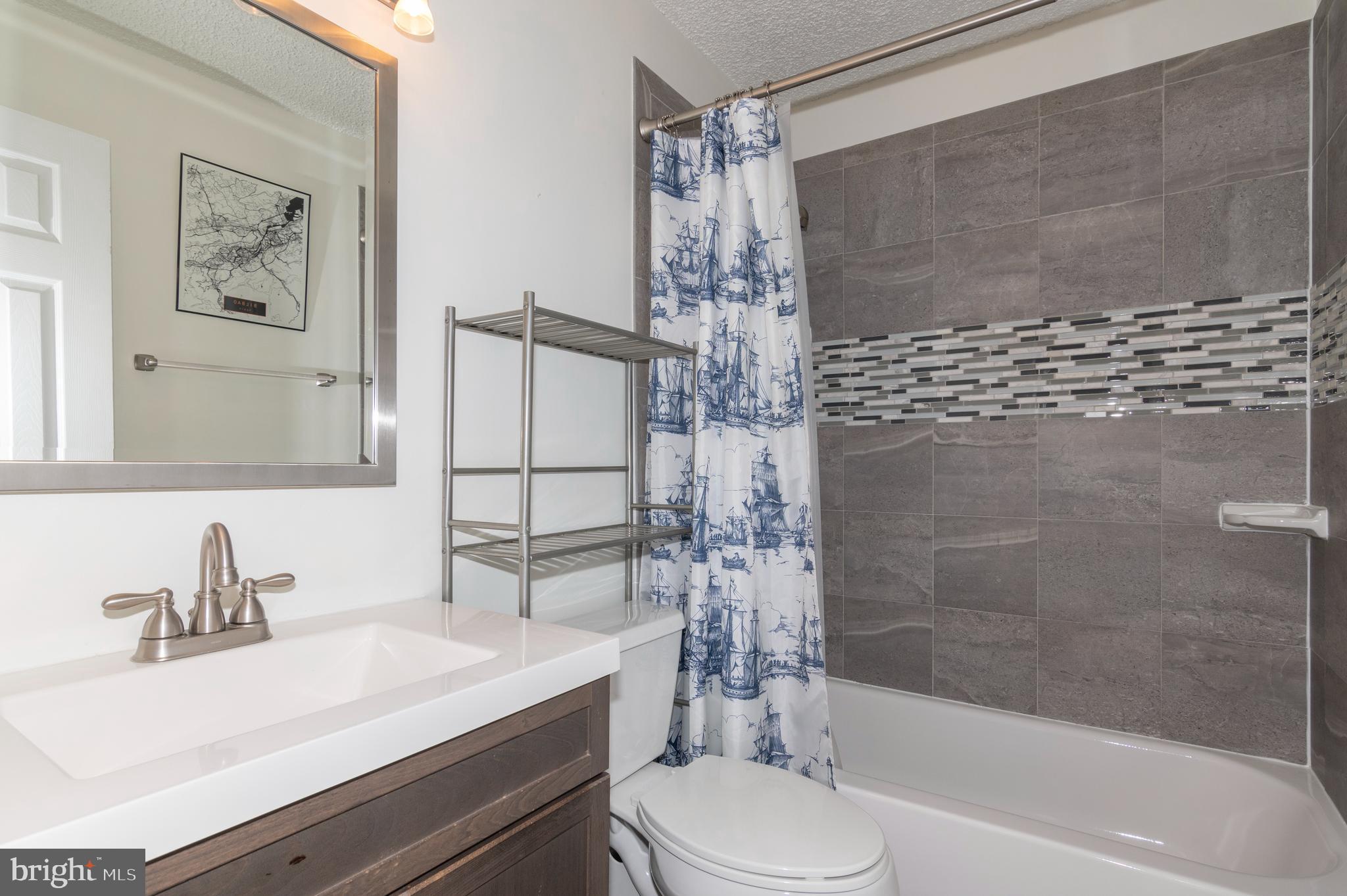 6021 Curtier DRIVE Unit: 6021C