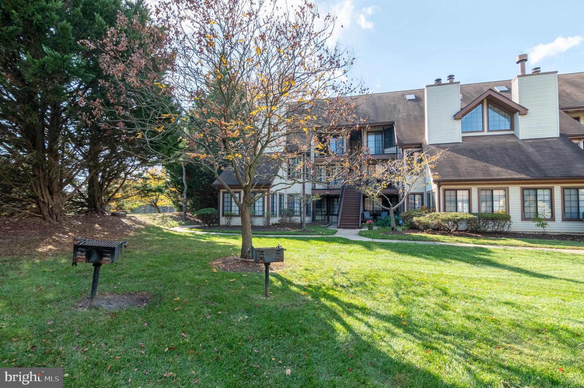 6021 Curtier DRIVE Unit: 6021C