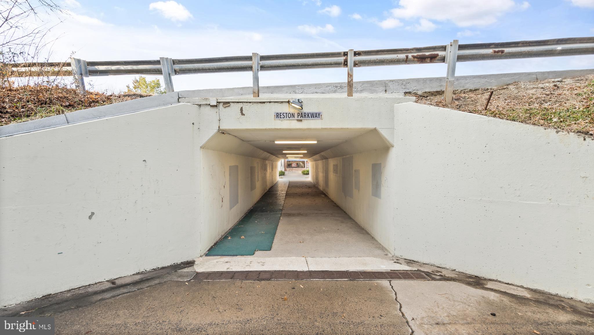 11734 Bowman Green DRIVE